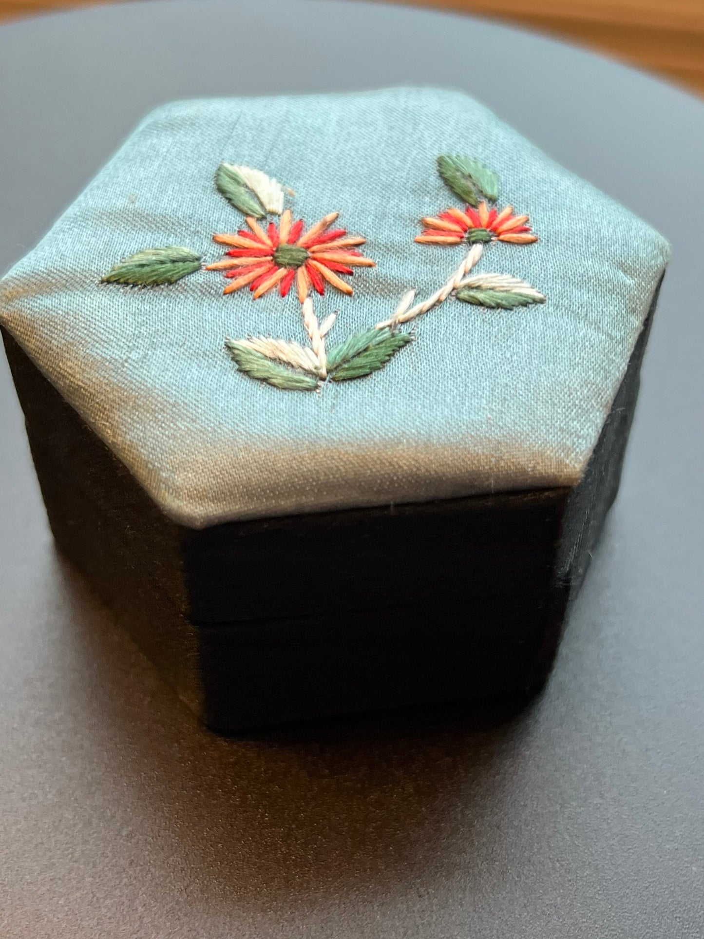Vintage Flower Embossed Pentagon Ring Jewelry Box with embroidered lid gift boxes