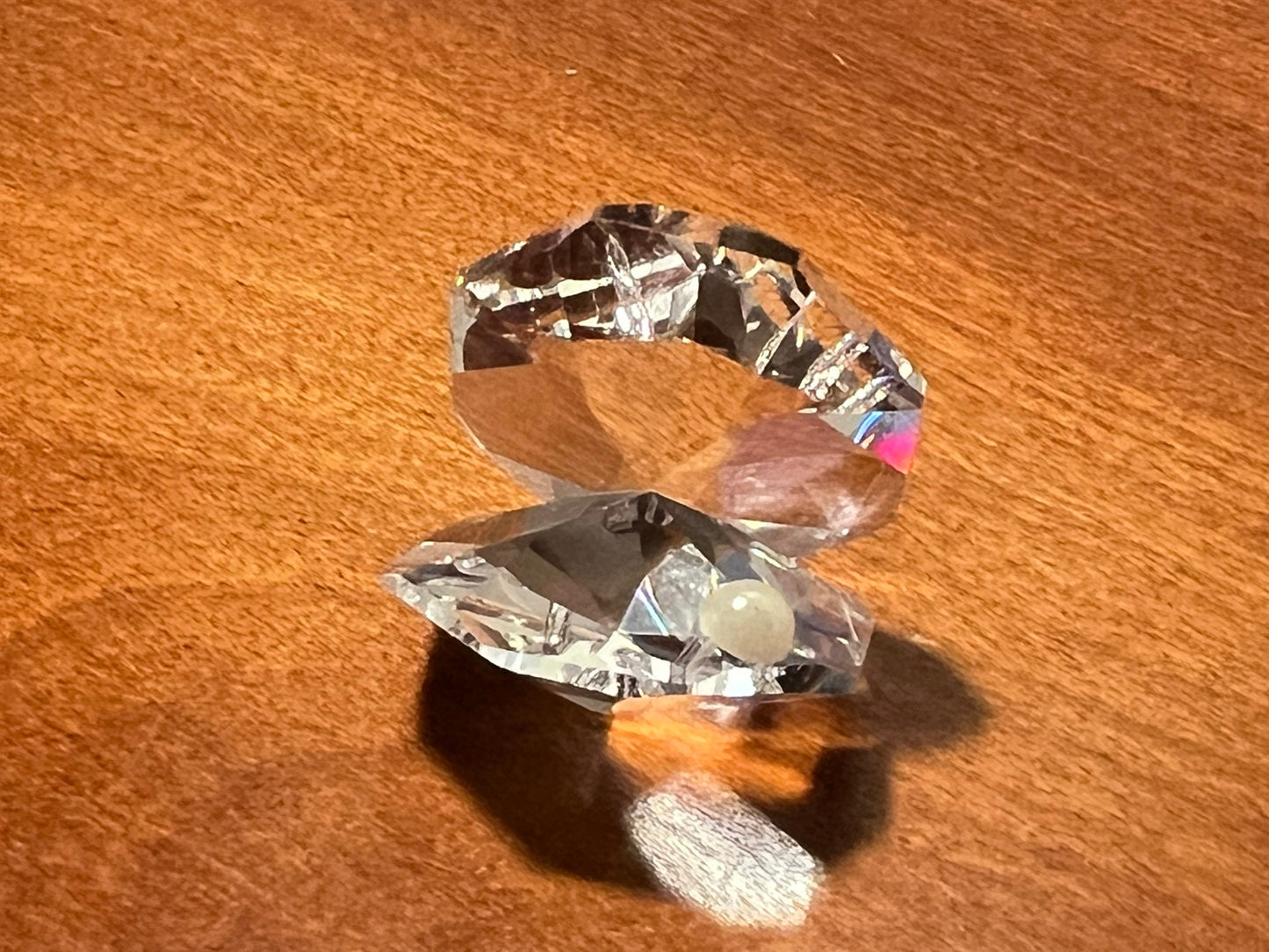Vintage Swarovski Glass Open Clam with a Pearl Sculpture Art Glass Figurine great gift artwork crystal cut glass Lover Antiques and Vintage