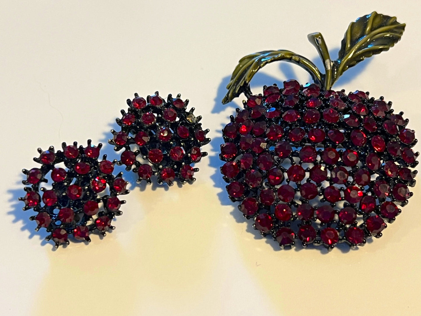Vintage Albert Weiss Red Apple Rhinestone Brooche and Matching Earrings Japanned Jewelry Set Ruby Style Lover Antiques and Vintage