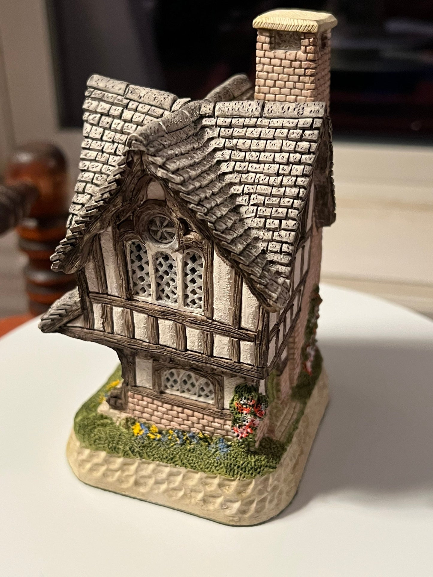 Vintage Grouse Moor Lodge by David Winter handmade hand painted Great Britain August British Traditions figures figurines