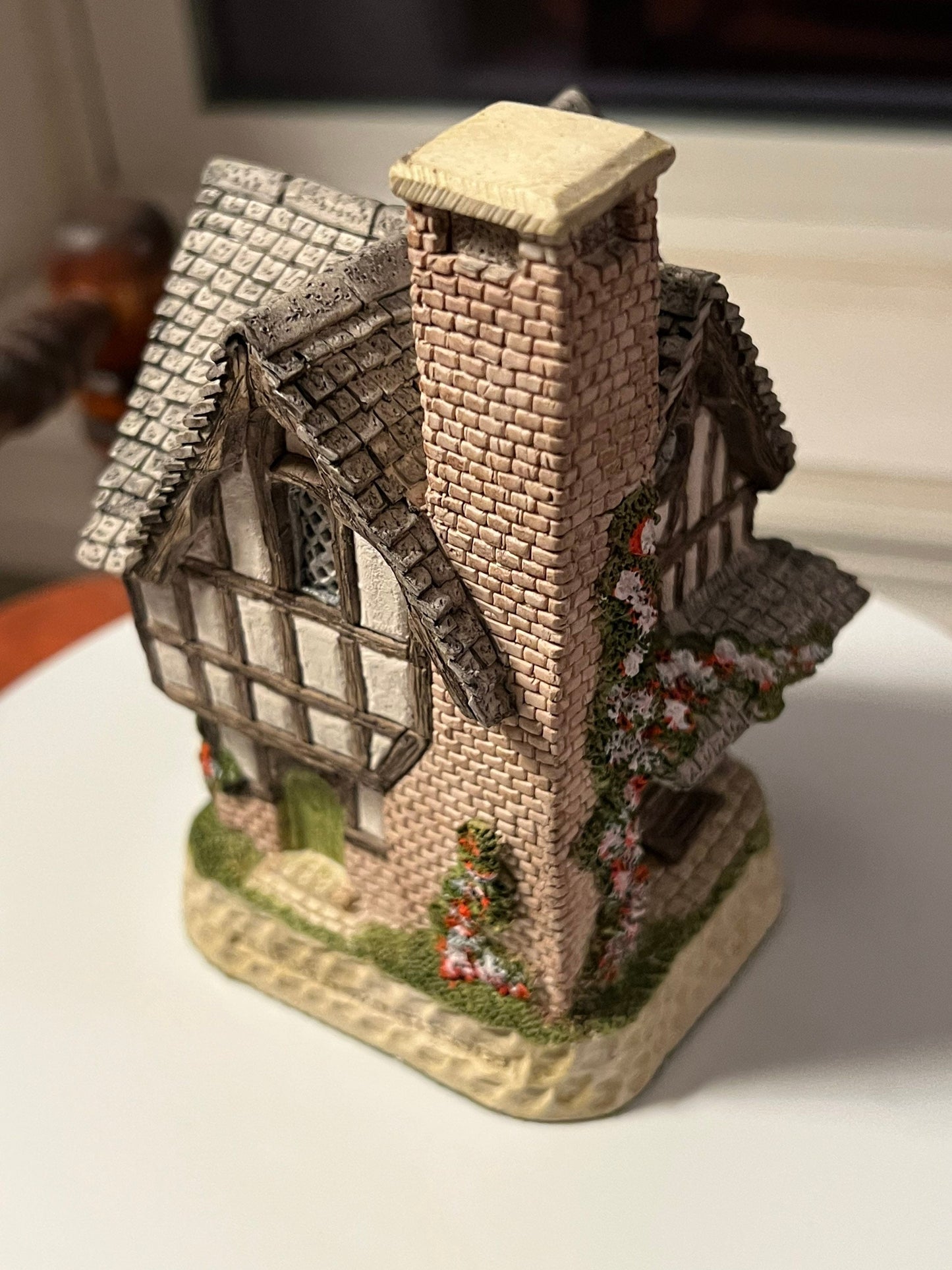 Vintage Grouse Moor Lodge by David Winter handmade hand painted Great Britain August British Traditions figures figurines
