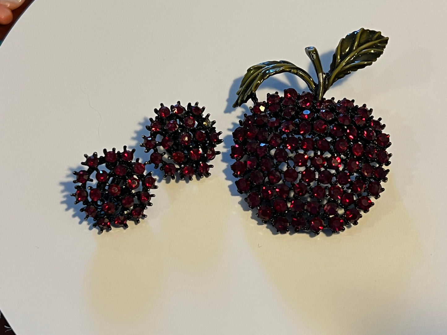 Vintage Albert Weiss Red Apple Rhinestone Brooche and Matching Earrings Japanned Jewelry Set Ruby Style Lover Antiques and Vintage