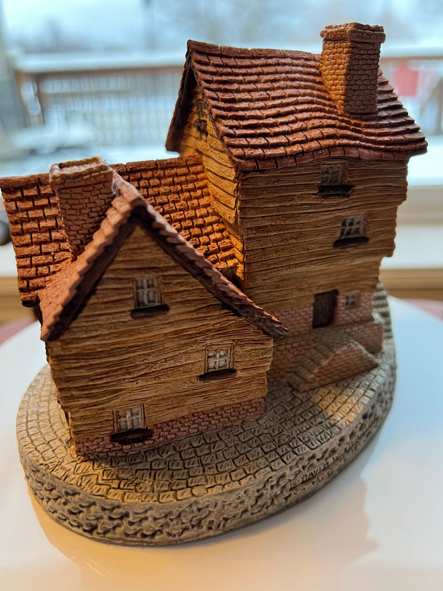 Vintage David Winter Market Street Cottage 1980 handmade cottage hand painted Great Britain figurines David Hine cottages