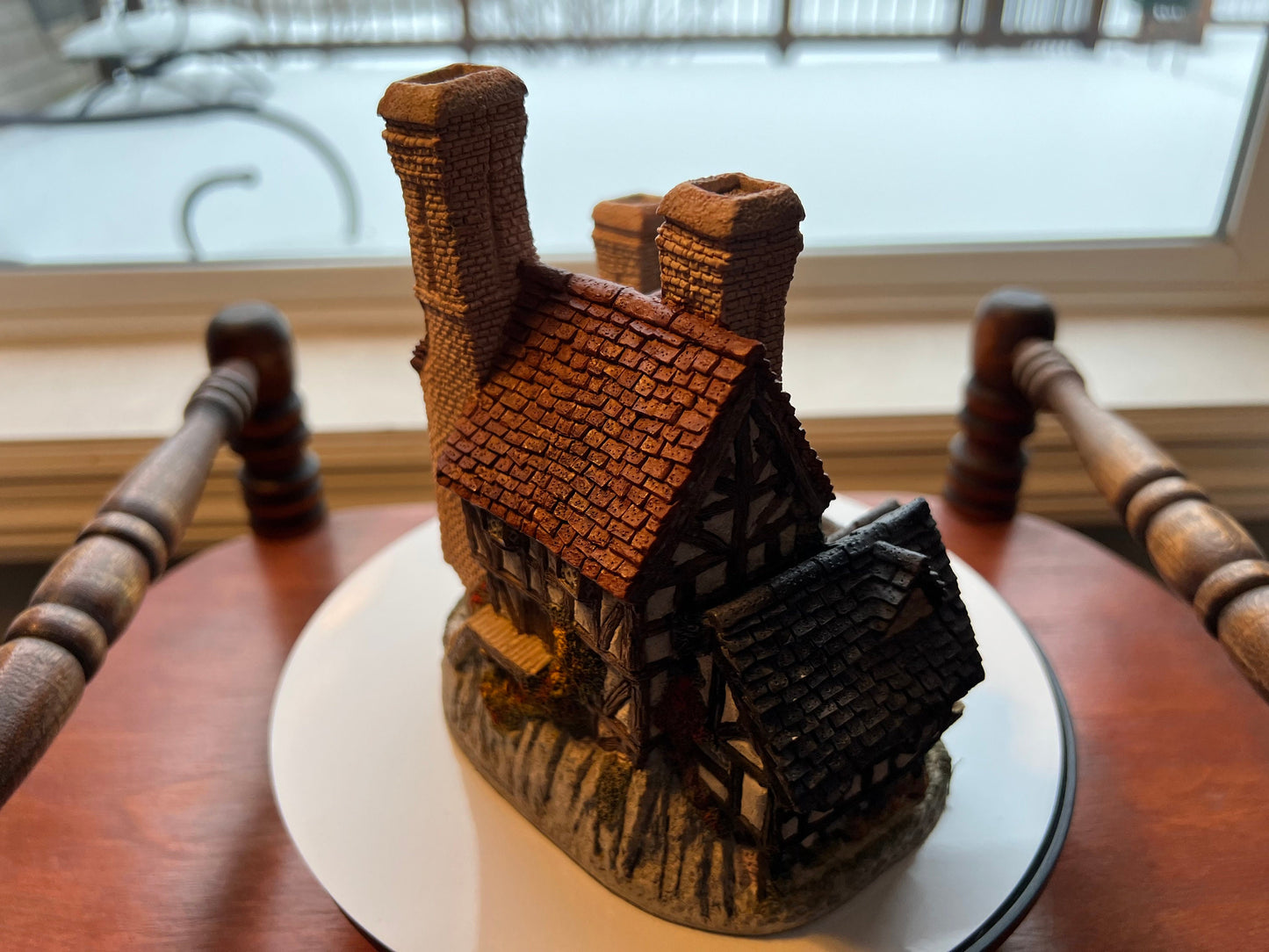 Vintage David Winter Hertford Court Cottage 1983 handmade cottage hand painted Great Britain figurines David Hine cottages