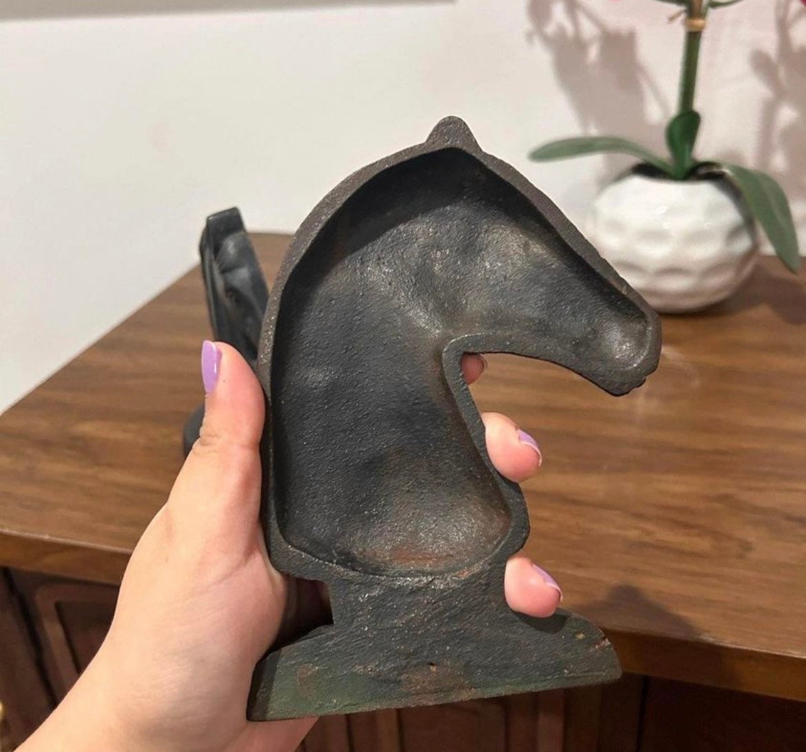Vintage Cast Iron Horse Heads Bookends, Cast Iron Knights Chess Piece Horse Matching Bookends, Lover Antiques and Vintage