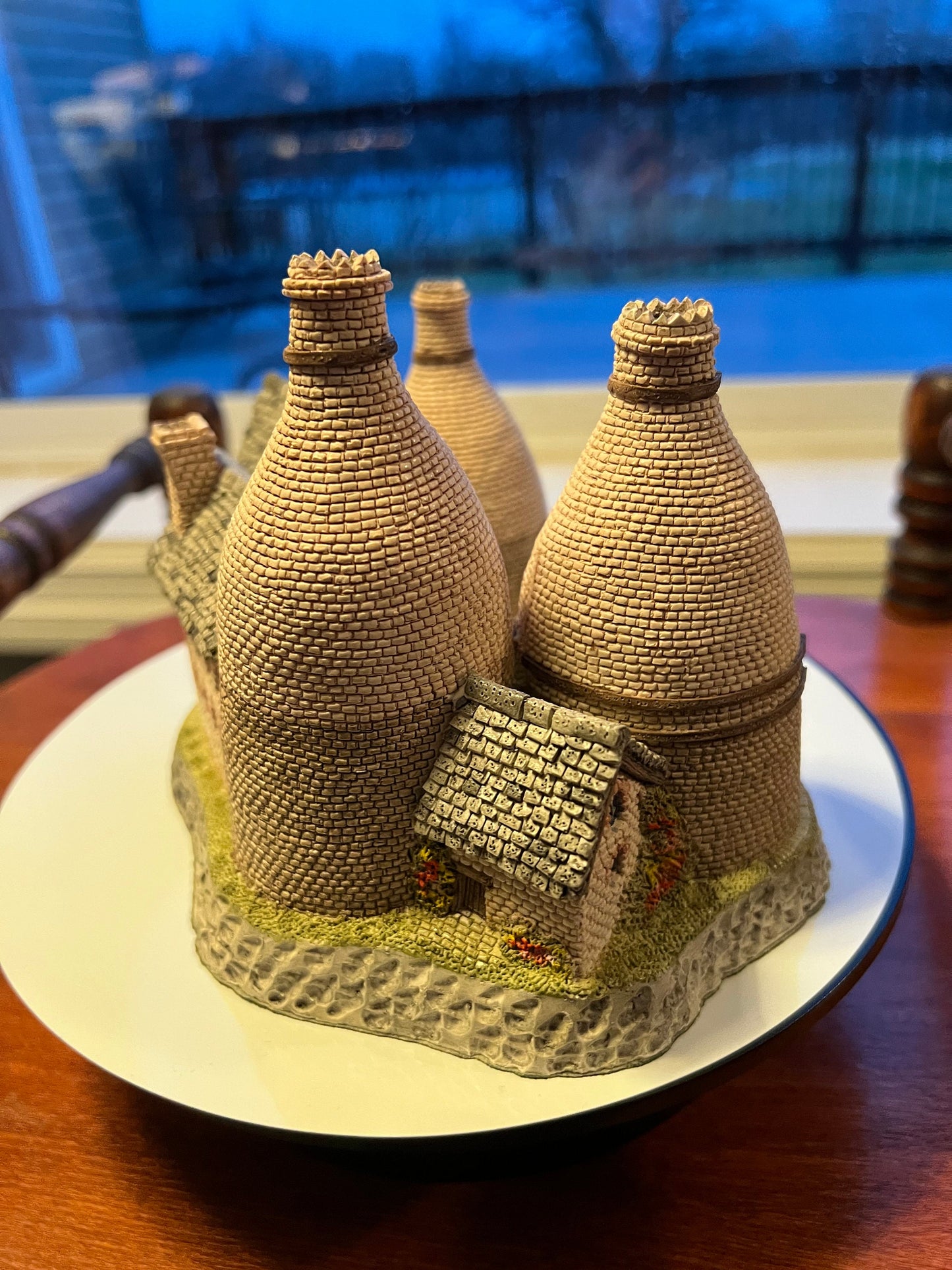 Vintage David Winter Cottages The Midlands Collection The Bottle Kilns Cottage 1987 handmade hand painted Great Britain figurines David Hine
