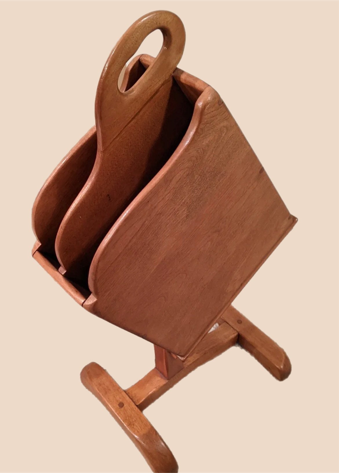 Cushman Colonial Creations Tongs Magazine Rack No. 3-9 Truly Rare Historic Lake house home decor