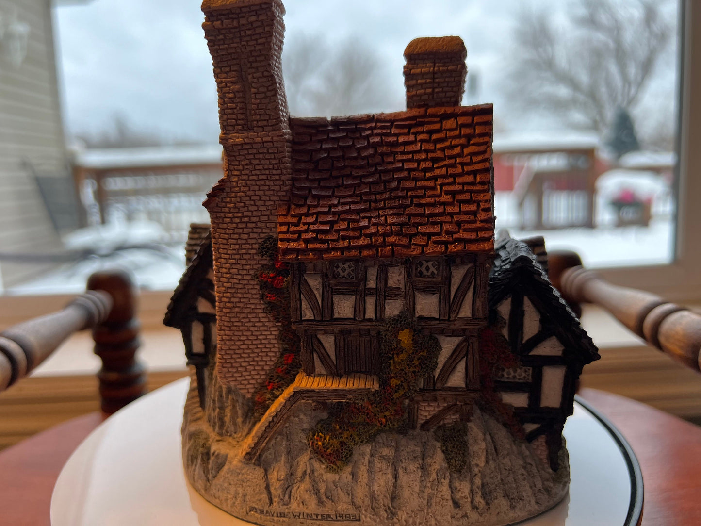 Vintage David Winter Hertford Court Cottage 1983 handmade cottage hand painted Great Britain figurines David Hine cottages