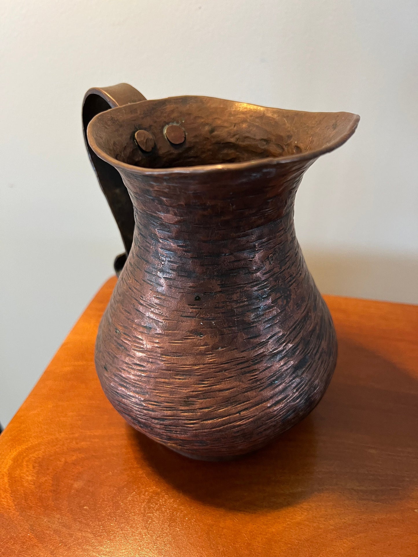 Antique Hammered Copper Pitcher Pot Primitive Arts and Crafts Art Lover Antiques and Vintage