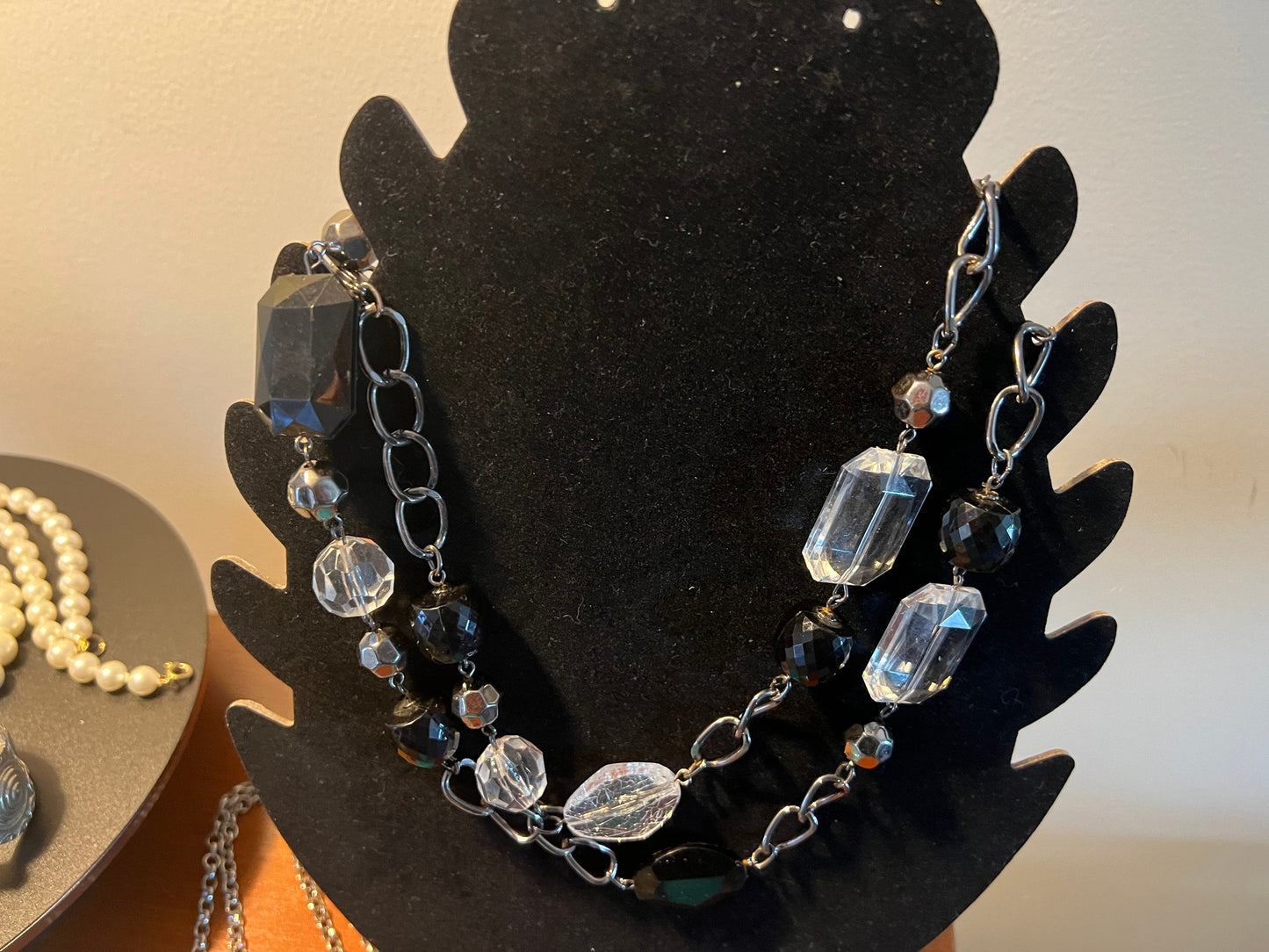 Vintage Earrings Necklace Bracelet Collection pieces Jewelry earring Lover Antiques