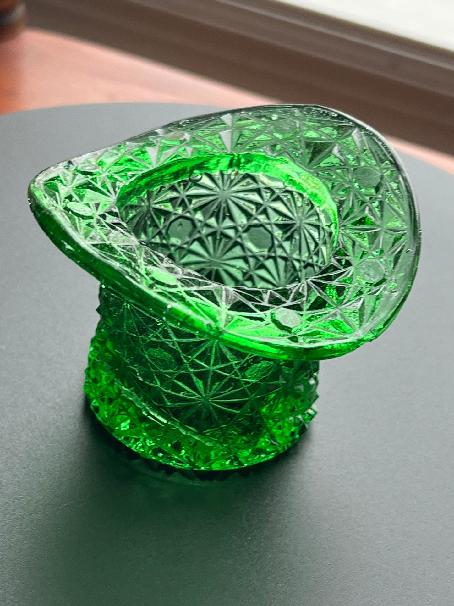 Vintage Fenton Emerald Hat Glass Art Lover Antiques