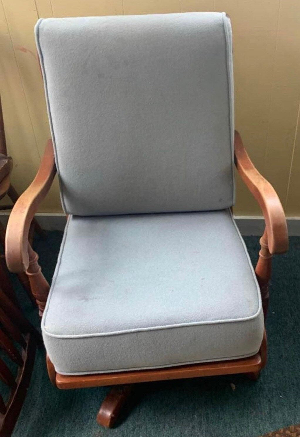 Cushman Colonial Creations New Bennington Swivel Rocker No. 5683 Mid Century Modern Original Condition Vintage Furniture