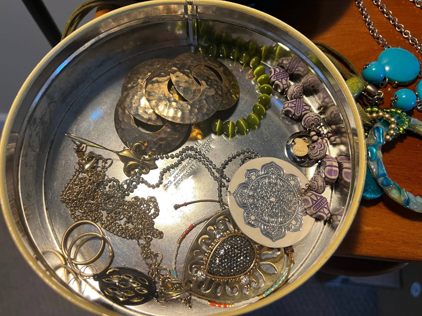 Vintage Earrings Necklace Bracelet Collection pieces Jewelry earring Lover Antiques