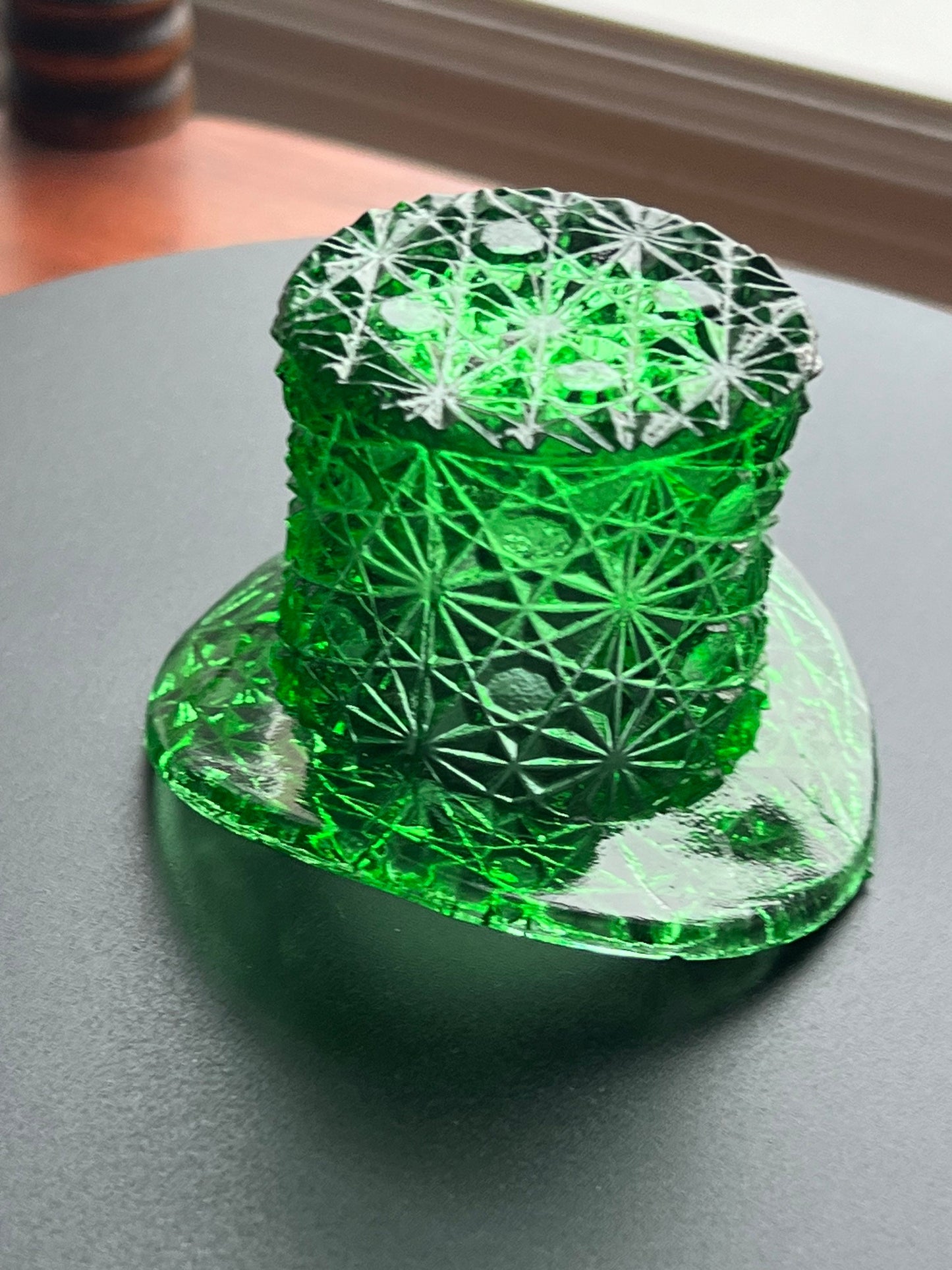 Vintage Fenton Emerald Hat Glass Art Lover Antiques