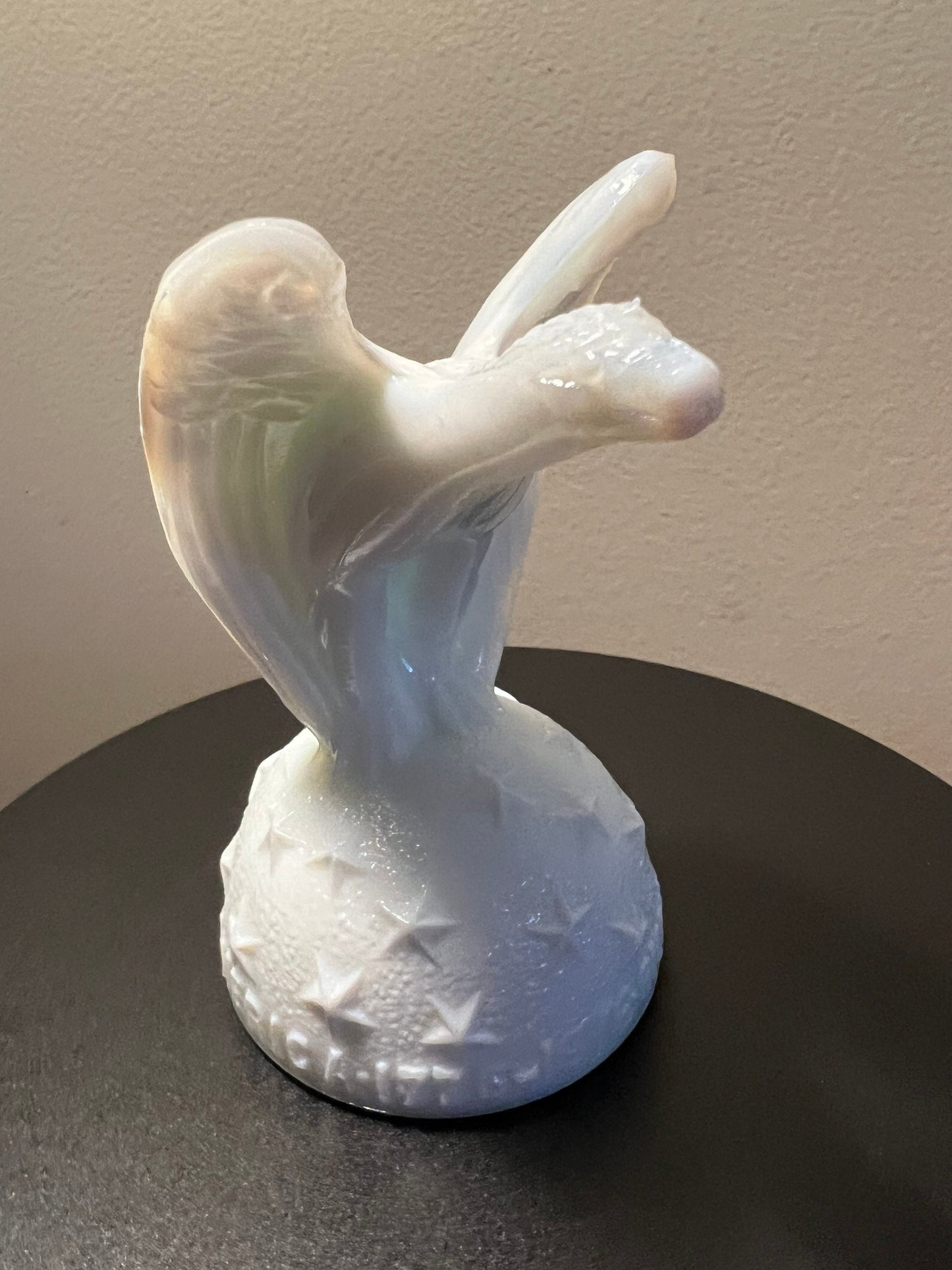 Vintage White American Eagle Statue Figurine by Russ Vogelsong of Summit Art Glass Lover Antiques and Vintage
