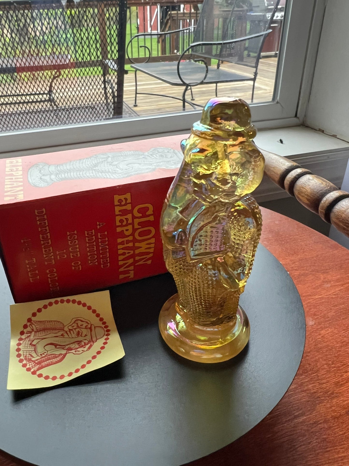 Vintage Yellow Elephant Clown Joey Glass Summit Art Trunk Up Sculpture Art Glass Figurine elephants signed Russ Vogelsong Lover Antiques