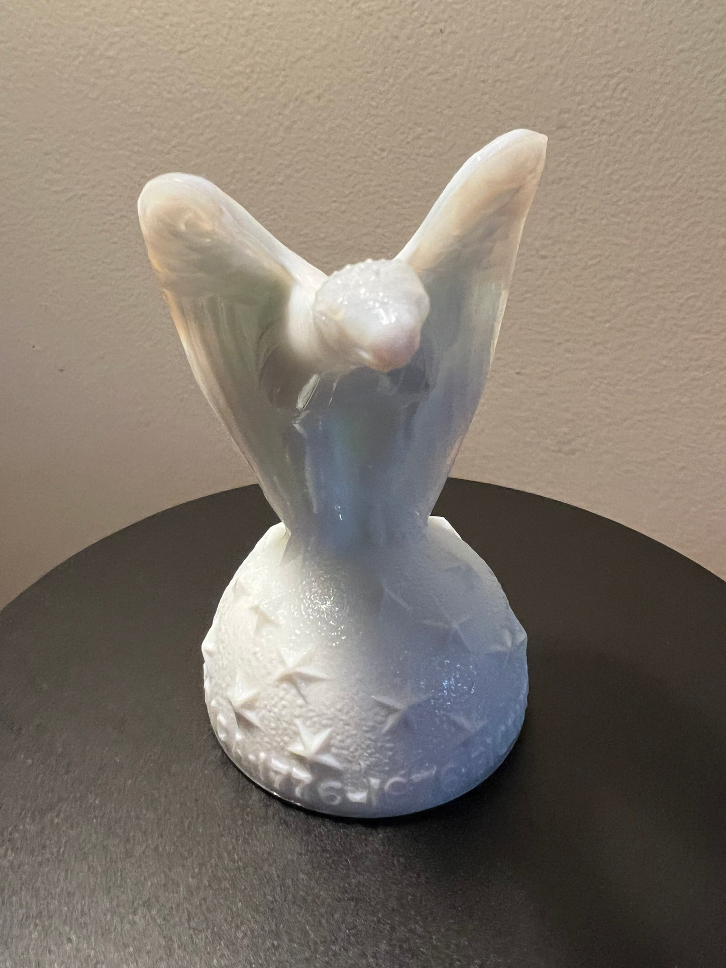 Vintage White American Eagle Statue Figurine by Russ Vogelsong of Summit Art Glass Lover Antiques and Vintage