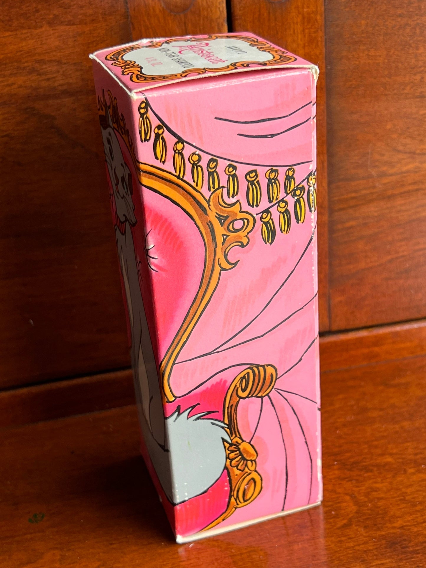 Vintage Avon Aristrocat Non-Tear Shampoo 4 Ounces Full Bottle Perfume Lover Antiques and Vintage