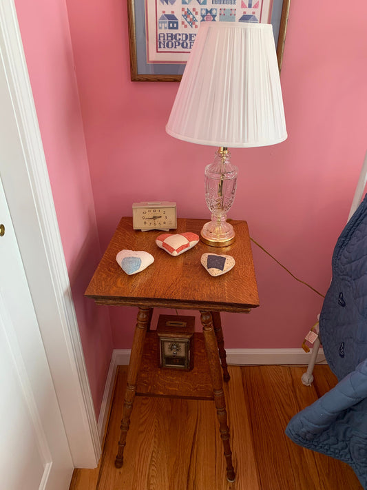 Antique Oak Side Table Coffee Table Nightstand Small Wood Accent Table with Colonial Legs Furniture Entryway Lover Antiques and Vintage