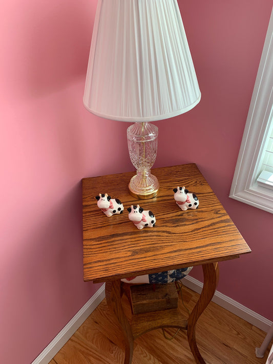 Antique Oak Side Table Coffee Table Nightstand Small Wood Accent Table with Cabriole Legs Furniture Entryway Lover Antiques and Vintage