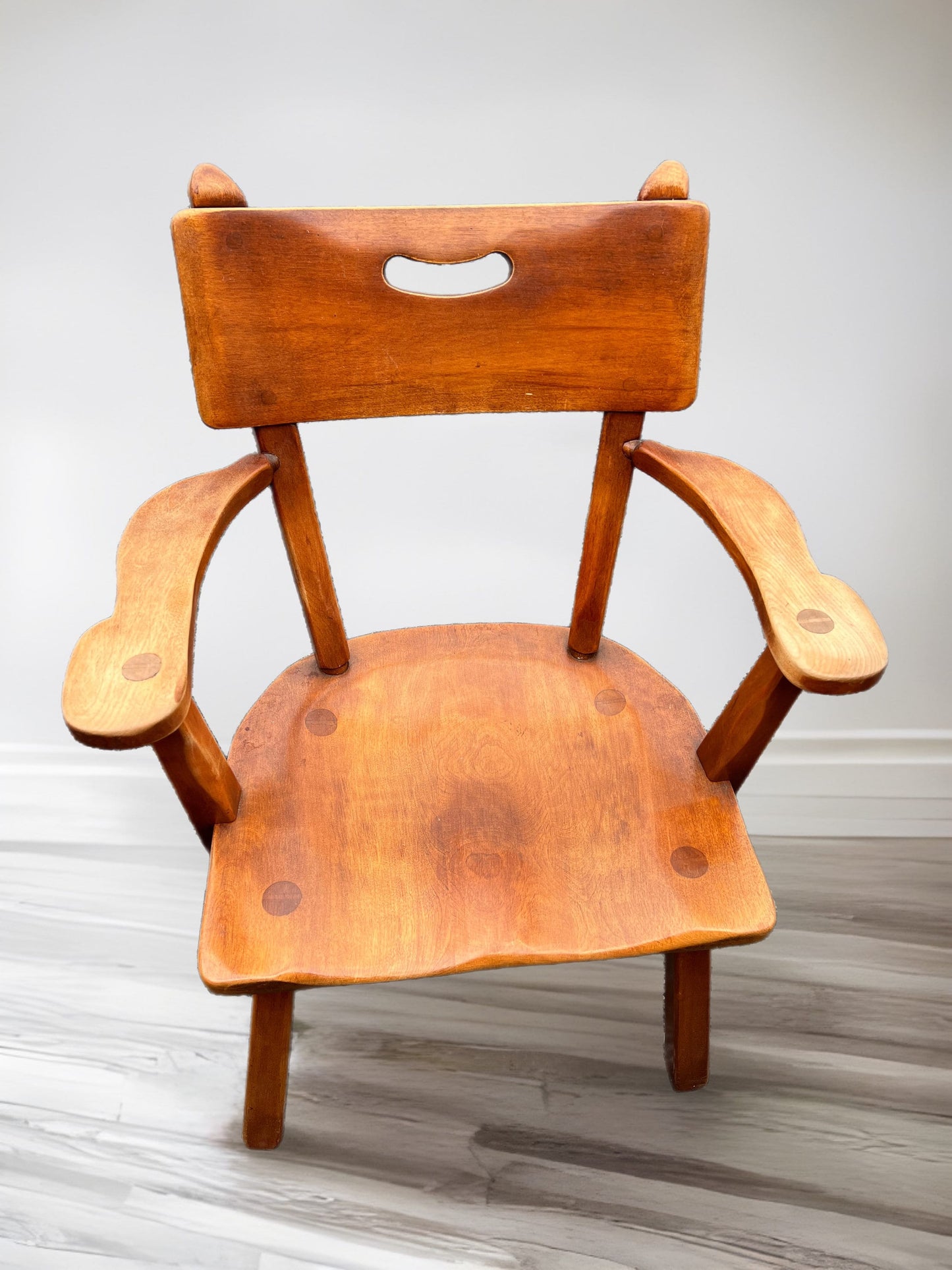 Cushman Colonial Creations Malden Armchair No. 4-24A, Cushman Chair with Arms, Rustic Chair, Lover Antiques and Vintage