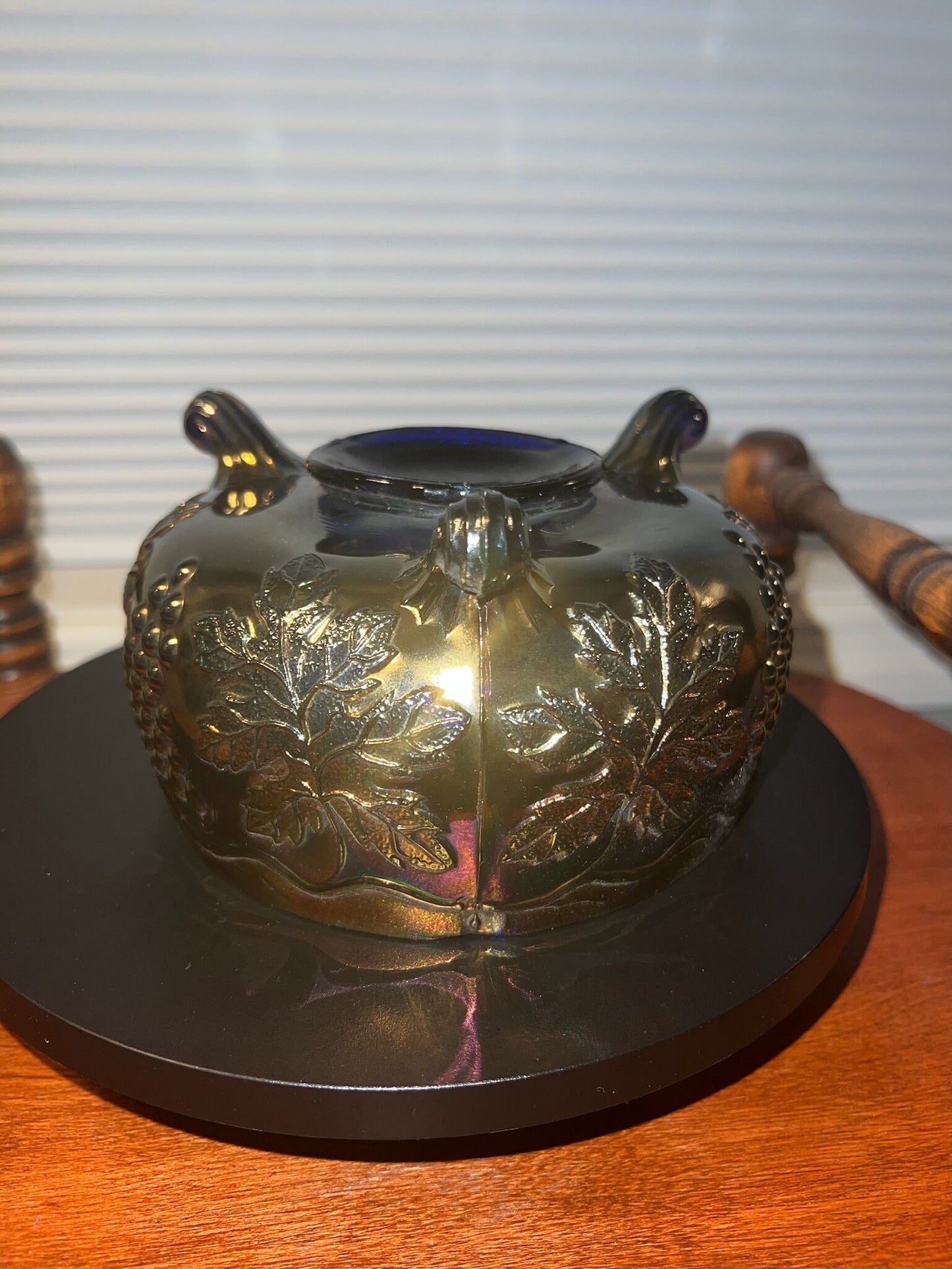 Vintage Fenton Amethyst Iridescent Red Carnival Bowl Grape and Leaf Pattern Circa 1910 Glas Footed Bowl Glass Art Lover Antiques and Vintage