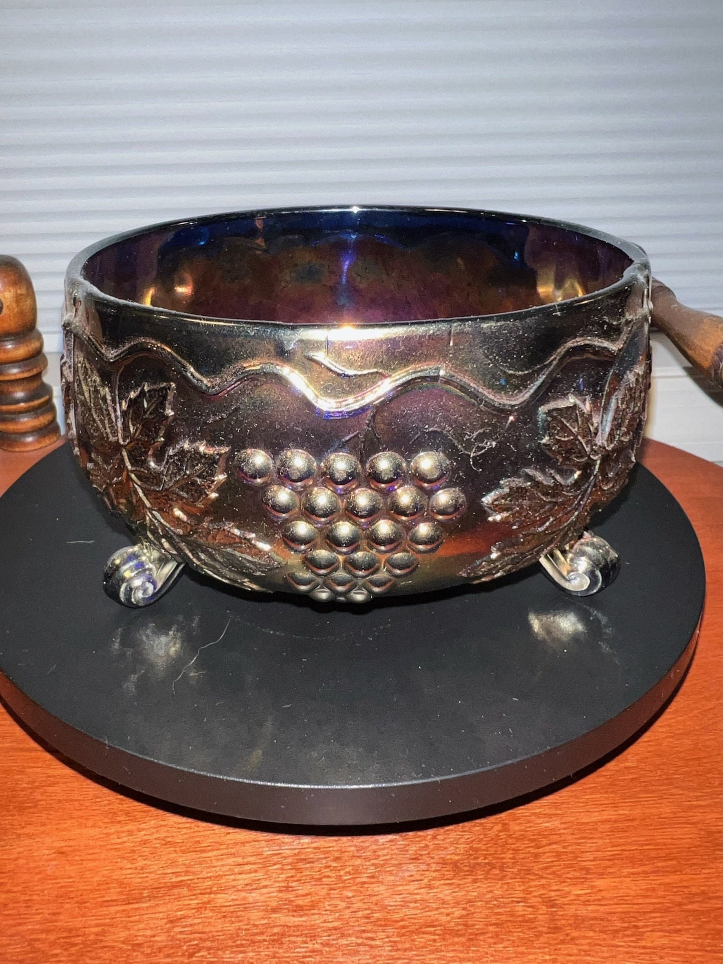 Vintage Fenton Amethyst Iridescent Red Carnival Bowl Grape and Leaf Pattern Circa 1910 Glas Footed Bowl Glass Art Lover Antiques and Vintage