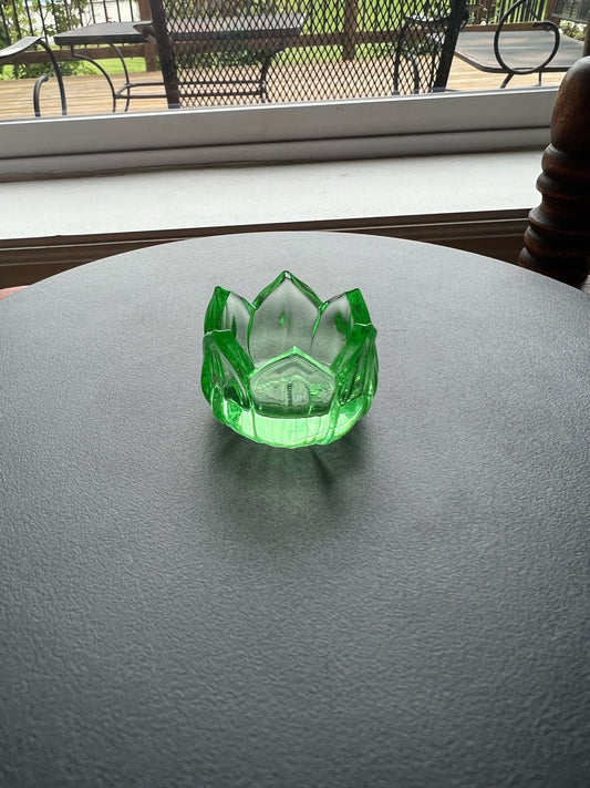 Vintage Westmoreland Green Lotus Salt Dish Vaseline Glows Flower Mini Cut Glass Figurine Uranium Toothpick Holder, Container Lover Antiques