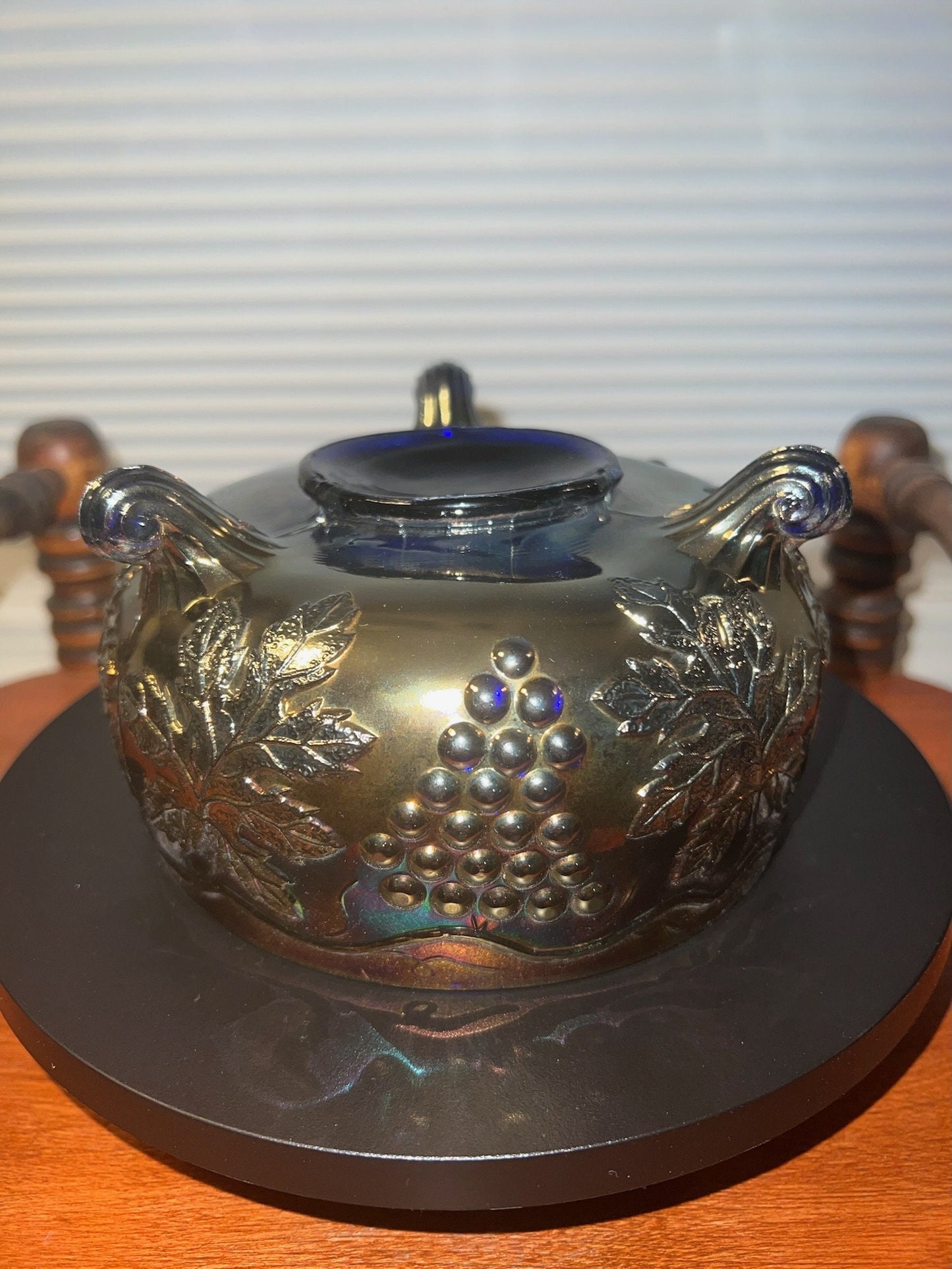 Vintage Fenton Amethyst Iridescent Red Carnival Bowl Grape and Leaf Pattern Circa 1910 Glas Footed Bowl Glass Art Lover Antiques and Vintage