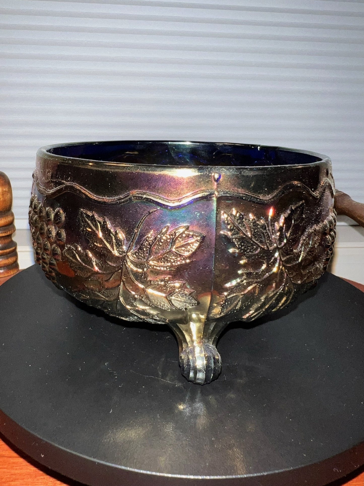Vintage Fenton Amethyst Iridescent Red Carnival Bowl Grape and Leaf Pattern Circa 1910 Glas Footed Bowl Glass Art Lover Antiques and Vintage