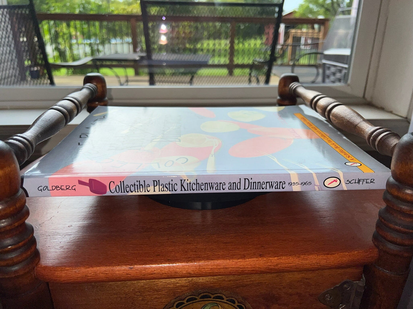 Collectible Plastic Kitchenware and Dinnerware 1935-1965 by Michael J. Goldberg Lover Antiques and Vintage