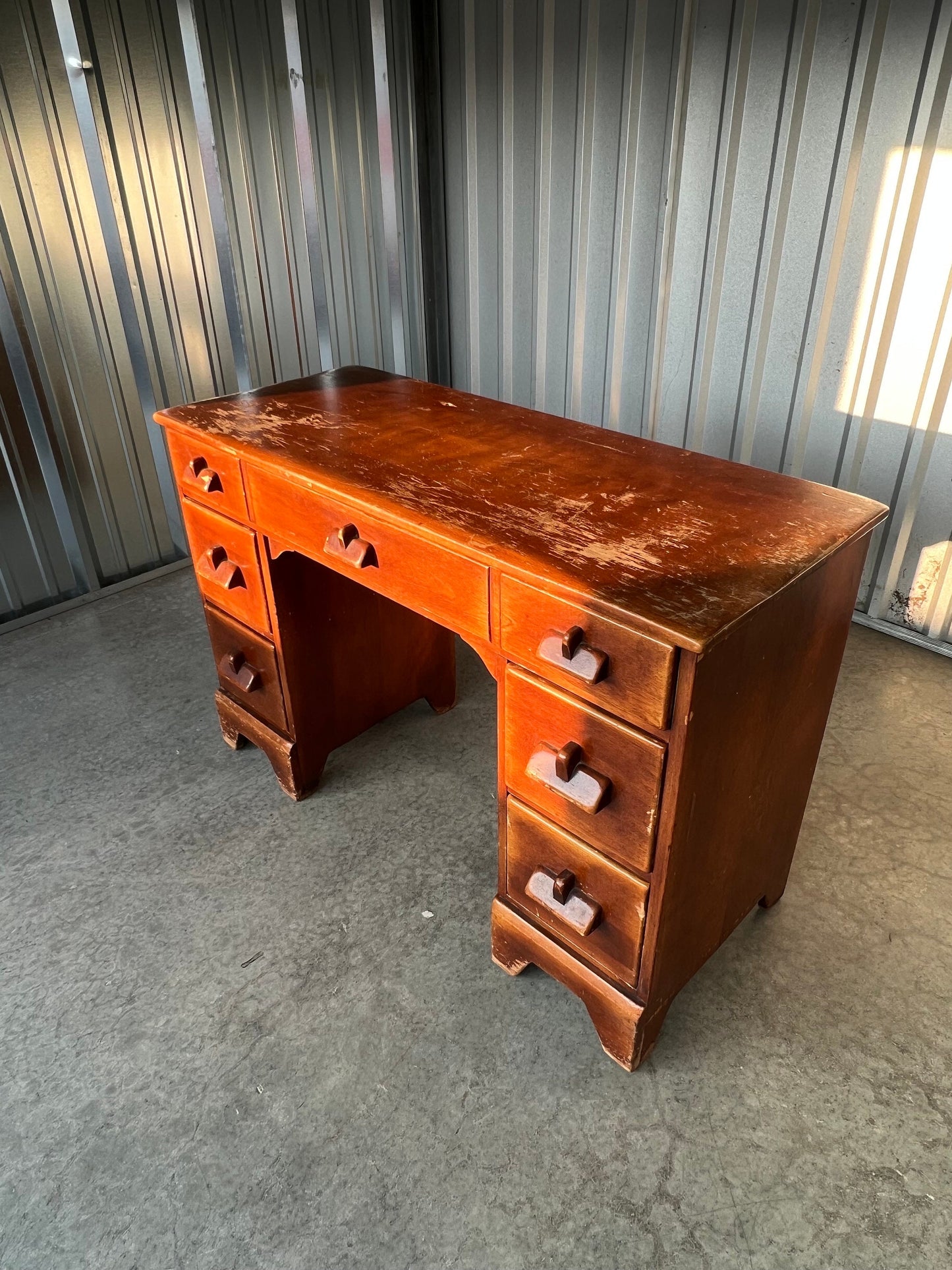 Cushman Colonial Creations Priscilla Alden Vanity No. 3051 Herman de Vries Rustic Table Small Table with Drawers Lover Antiques & Vintage