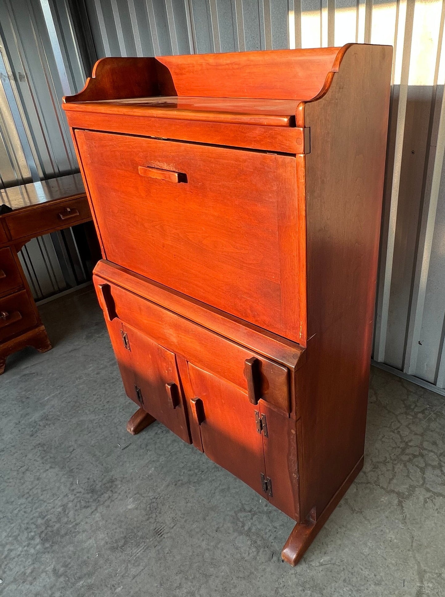 Vintage Cushman Colonial Creations Modesk No. 6012, Modern Desk by Herman Devries, 1936 Cushman Furniture, Lover Antiques and Vintage