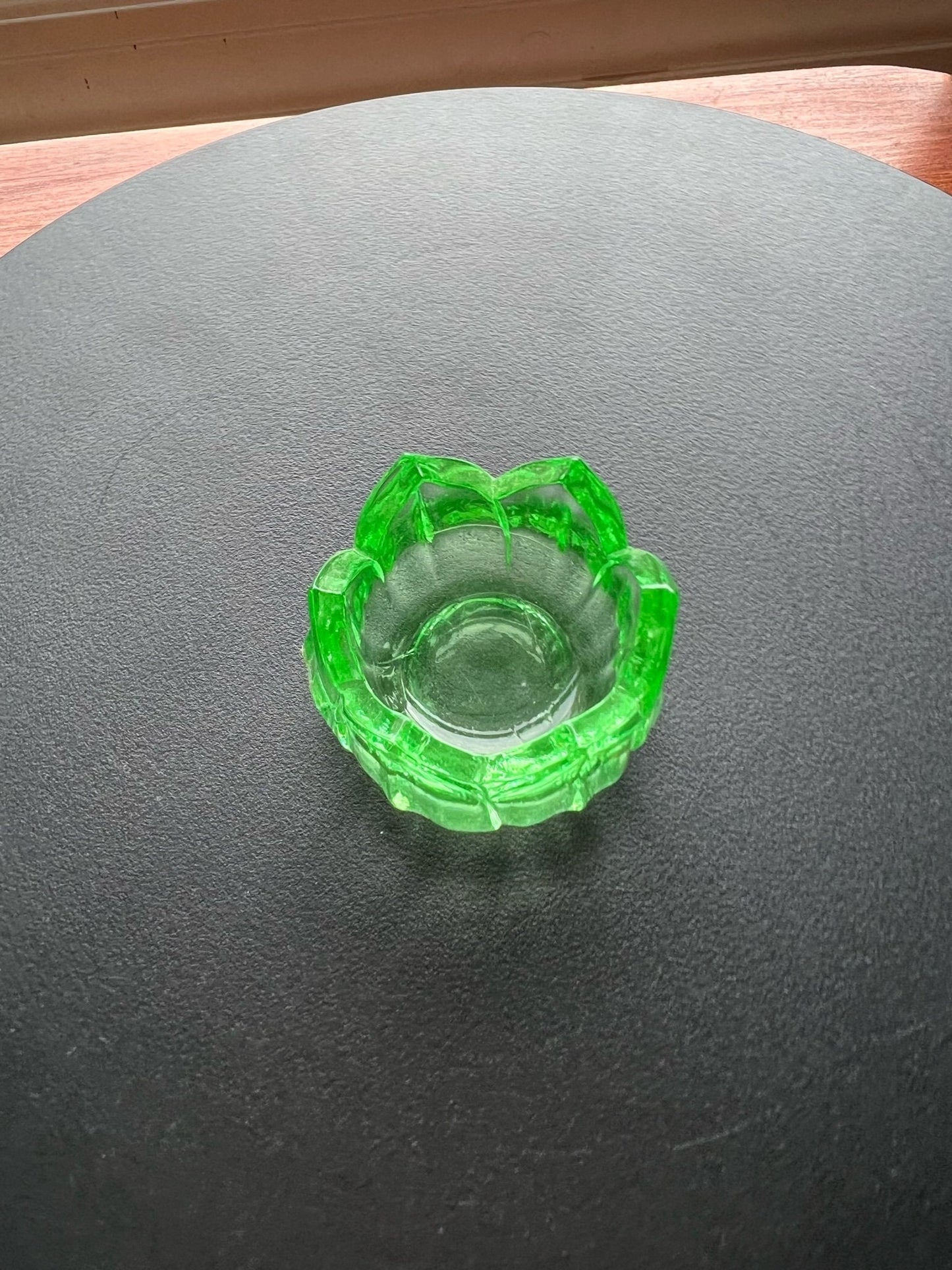 Vintage Westmoreland Green Lotus Salt Dish Vaseline Glows Flower Mini Cut Glass Figurine Uranium Toothpick Holder, Container Lover Antiques