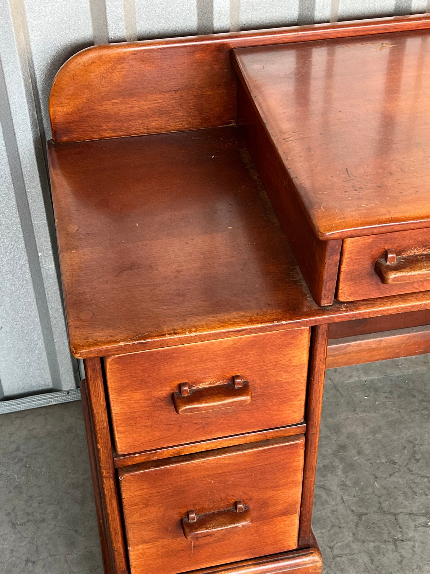 Cushman Colonial Creations Peter Schuyler Knee Hole Vanity No. 5-166 Desk Rustic Table Small Table with Drawers Lover Antiques & Vintage