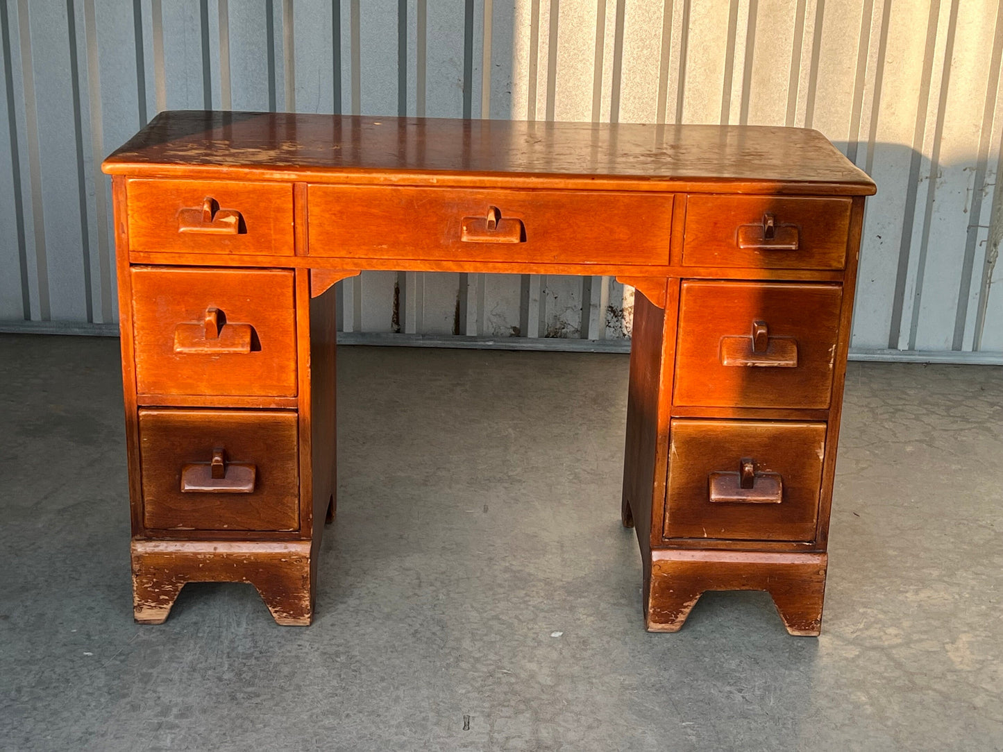 Cushman Colonial Creations Priscilla Alden Vanity No. 3051 Herman de Vries Rustic Table Small Table with Drawers Lover Antiques & Vintage