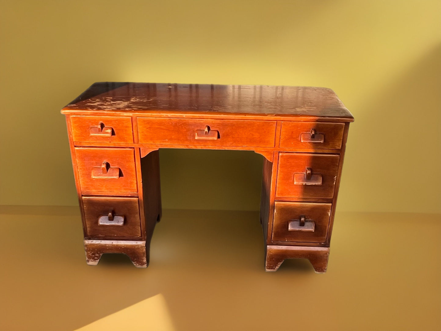 Cushman Colonial Creations Priscilla Alden Vanity No. 3051 Herman de Vries Rustic Table Small Table with Drawers Lover Antiques & Vintage