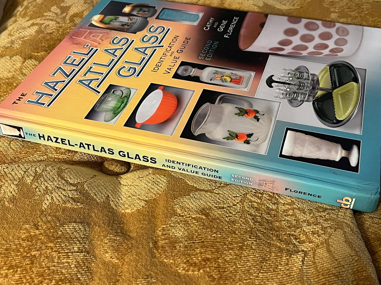 The Hazel Atlas Glass Identification & Value Guide by Gene and Cathy Florence Uranium Glass Art Collector Books Lover Antiques and Vintage