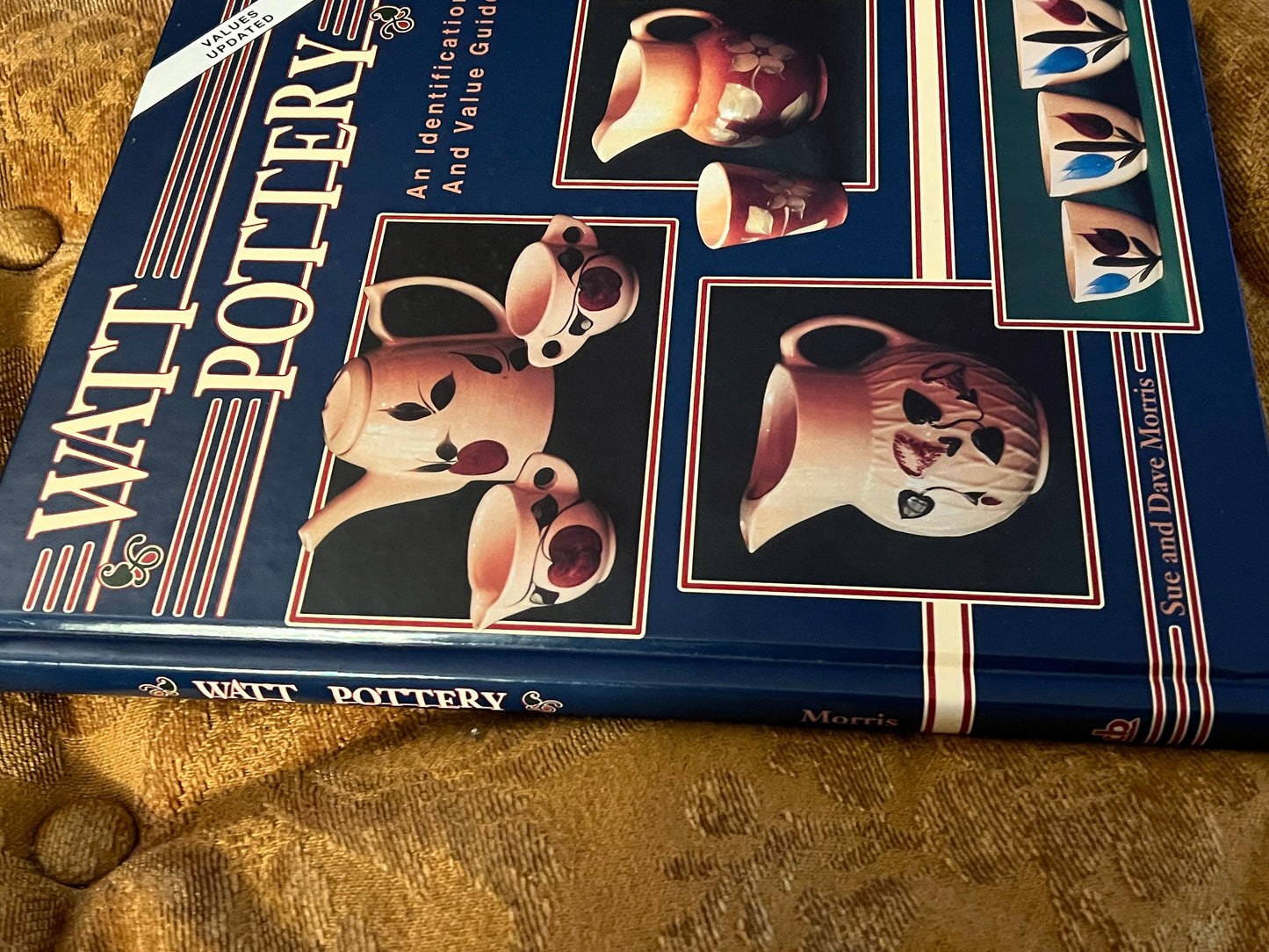 Watt Pottery Book, Identification and Value Guide, Banded Watt Ware, by Sue and Dave Morris, Hardcover Book, Lover Antiques