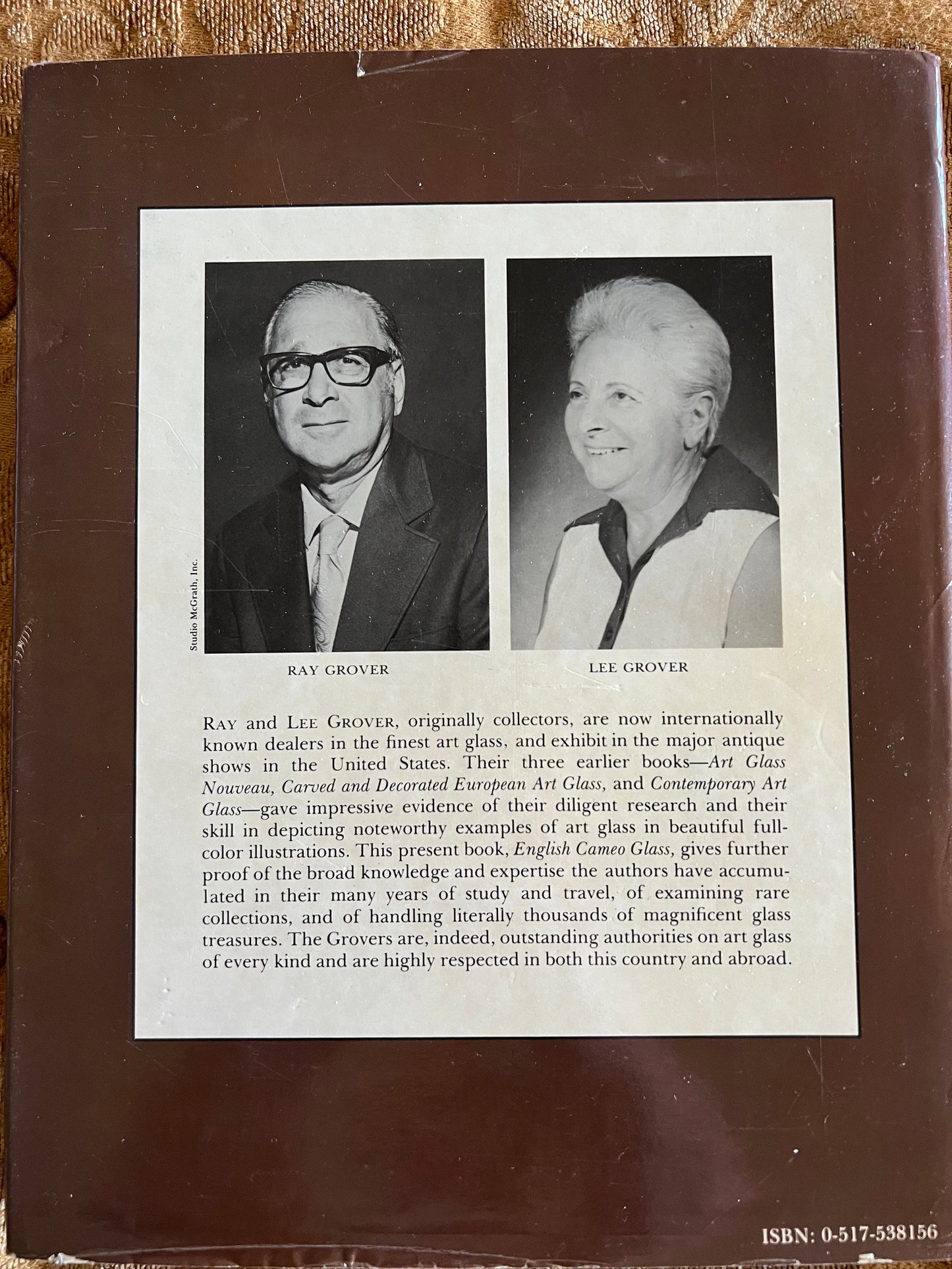 Vintage English Cameo Glass Book, by Ray and Lee Grover, Cameo Glass Guide, First Edition 1980, Lover Antiques and Vintage