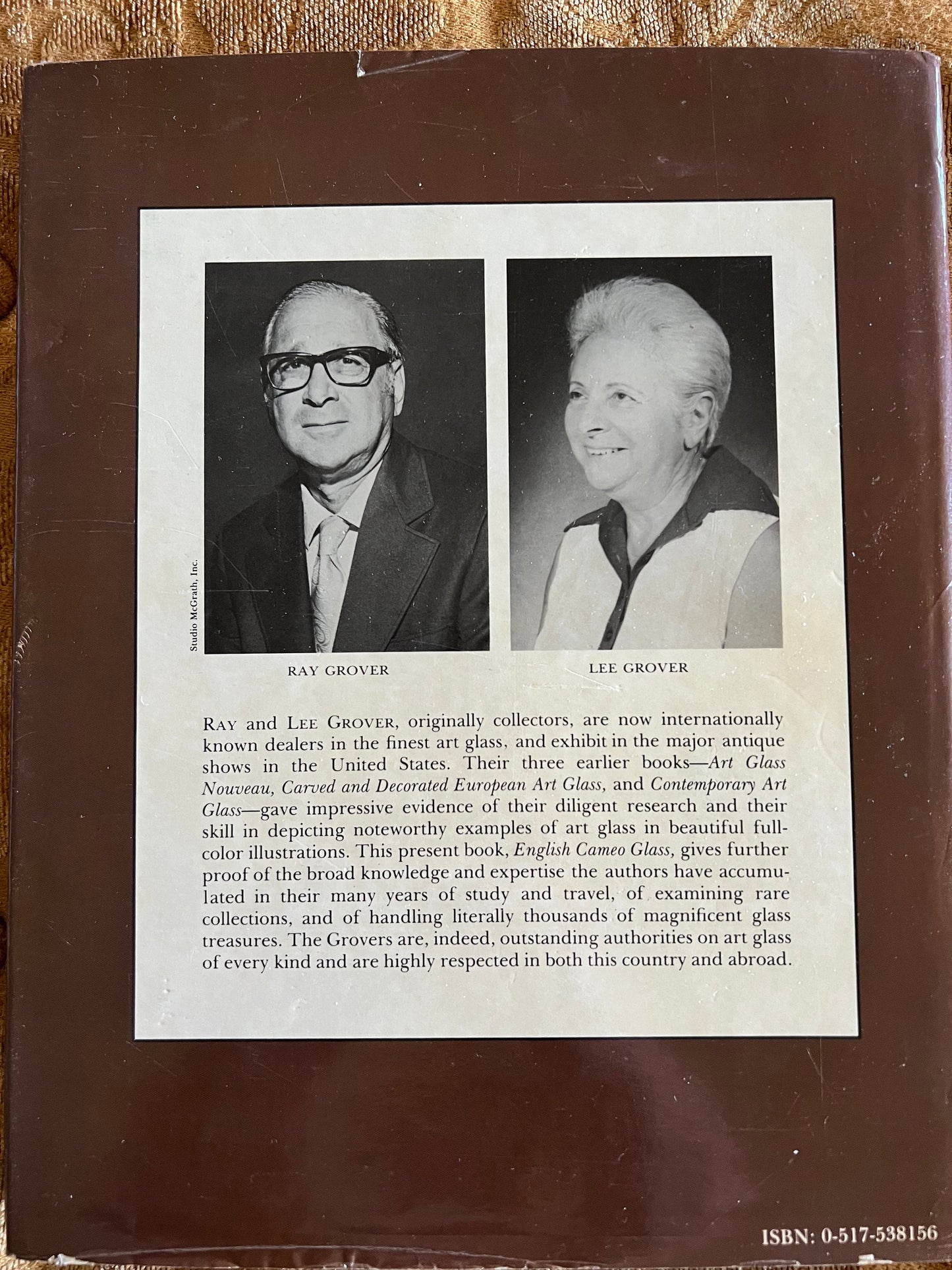 Vintage English Cameo Glass Book, by Ray and Lee Grover, Cameo Glass Guide, First Edition 1980, Lover Antiques and Vintage