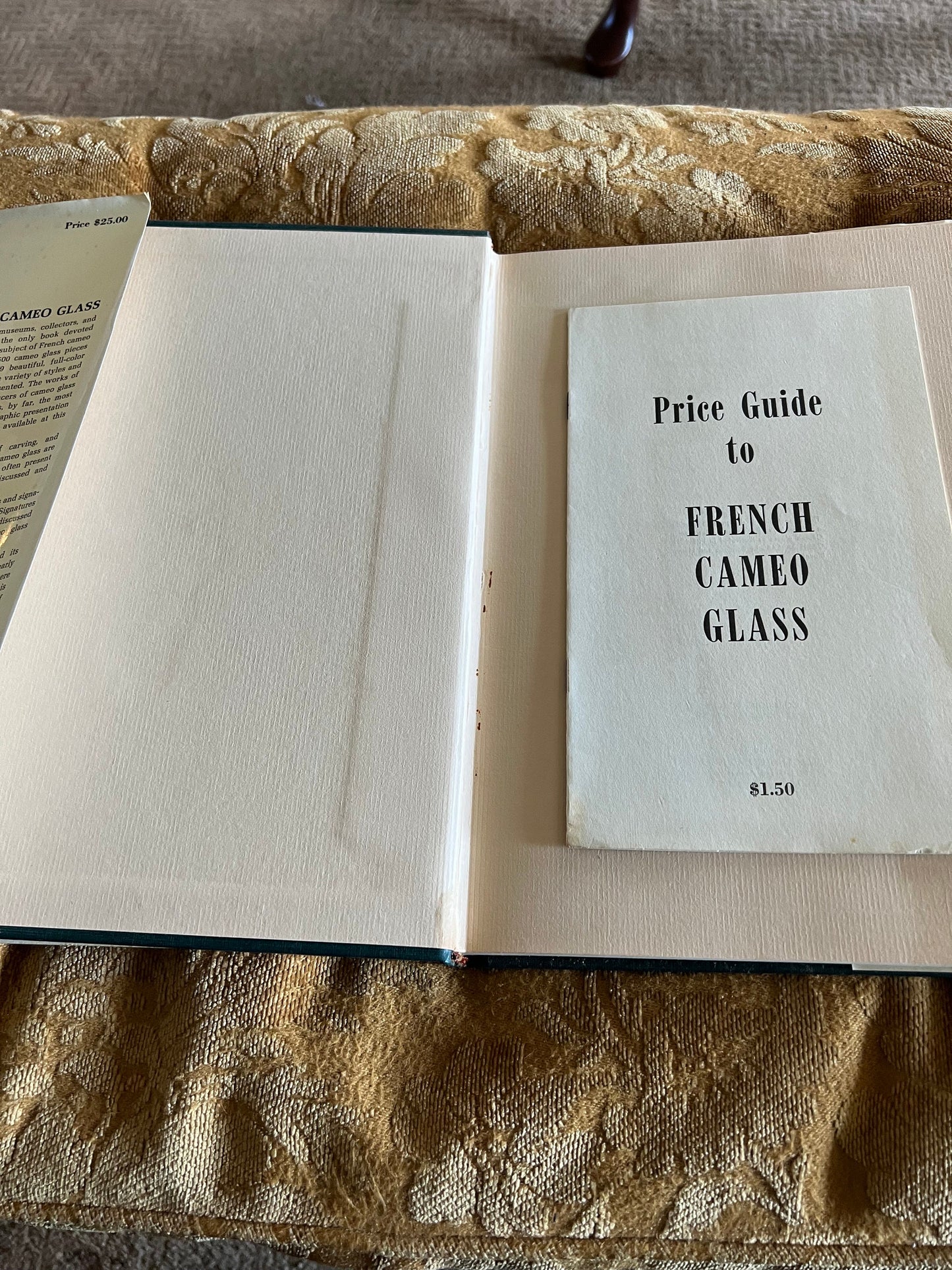 Vintage French Cameo Glass Book, by Berniece and Henry Blount, Cameo Glass Guide, 1968, Glass from France, Lover Antiques and Vintage