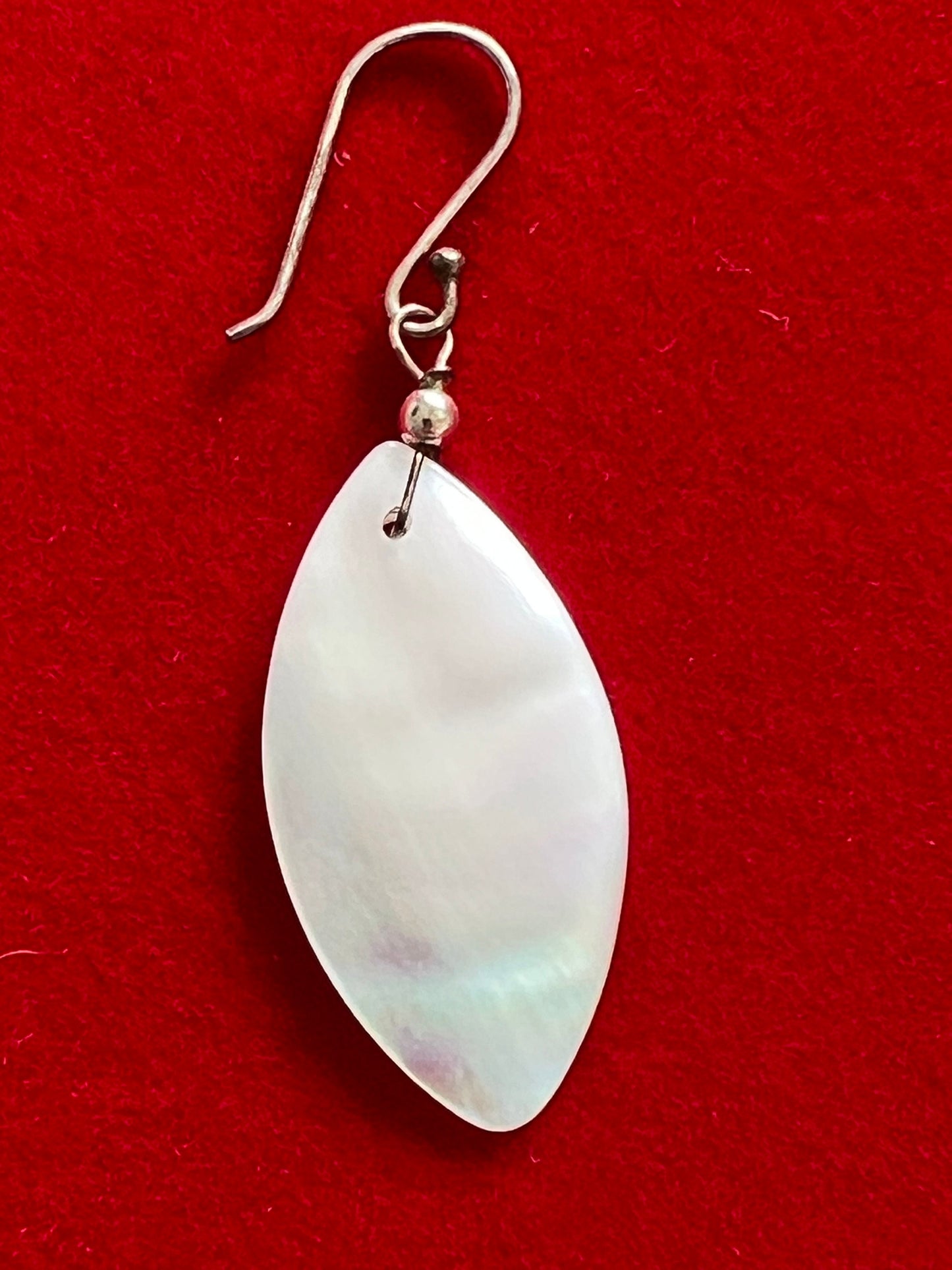 Vintage White Mother of Pearl Opalescent Teardrop Earrings, Iridescent Shell Earring, Shell Jewelry, Dangling Earrings, Lover Antiques