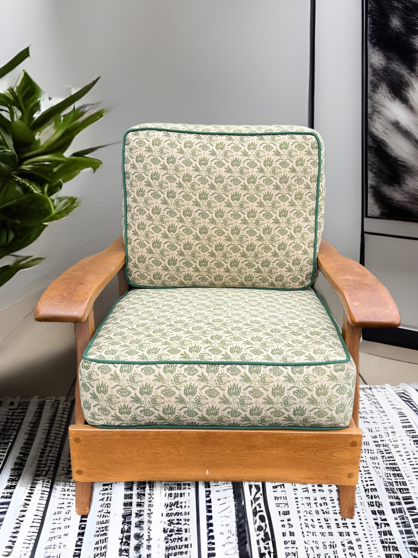 Cushman Colonial Creations Londonderry Chair No. 5385 Mid Century Cream Upholstered Paddle Arm Chair Lover Antiques and Vintage