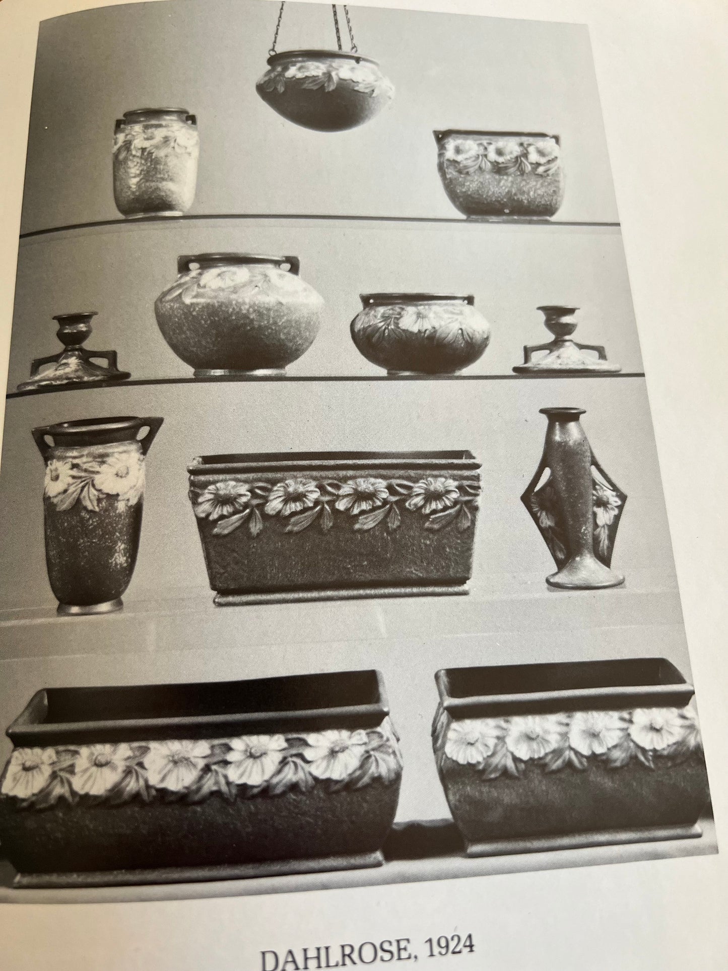 The Collectors Encyclopedia of Roseville Pottery Guide Book By Sharon and Bob Huxford, Second Series, Lover Antiques and Vintage