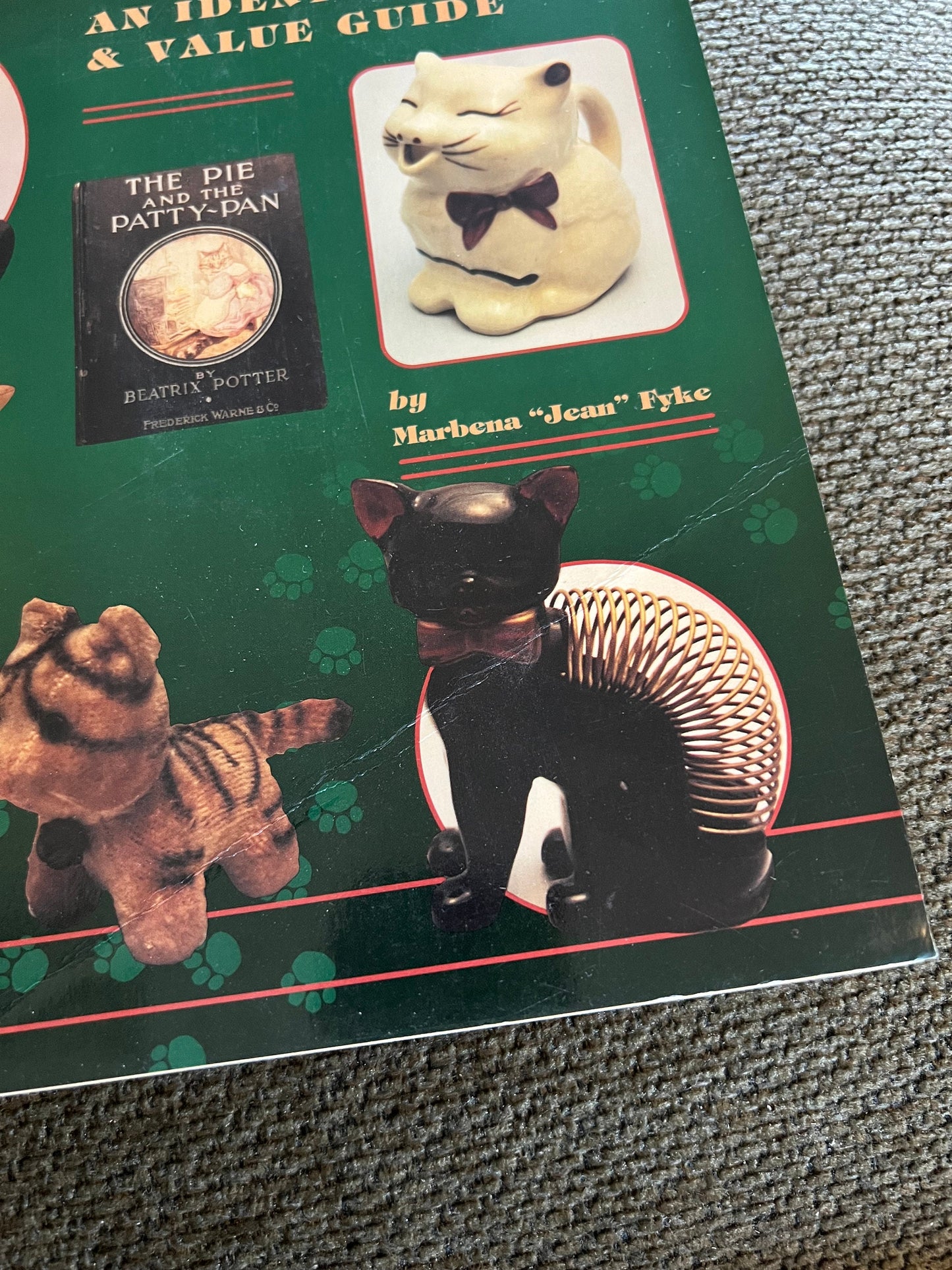 Vintage Collectible Cats Book, An identification & Value Guide, Cat Jewelry, Cat Collectibles, Garfield, Lover Antiques and Vintage