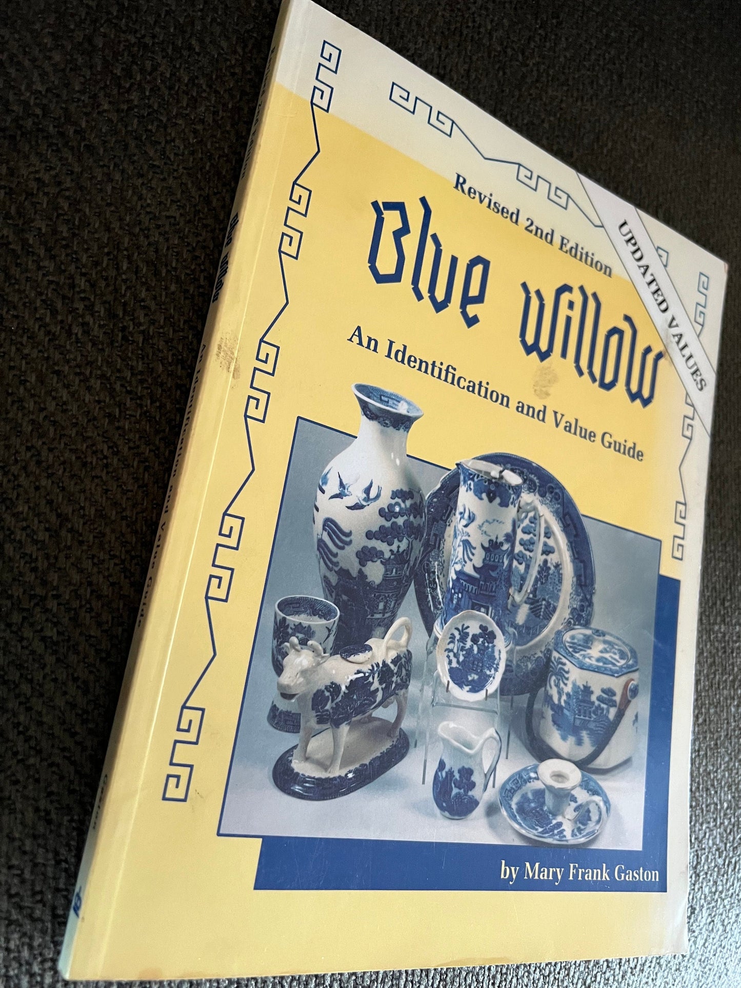 Blue Willow China Book Identification & Value Guide by Mary Frank Gaston, Lover Antiques and Vintage