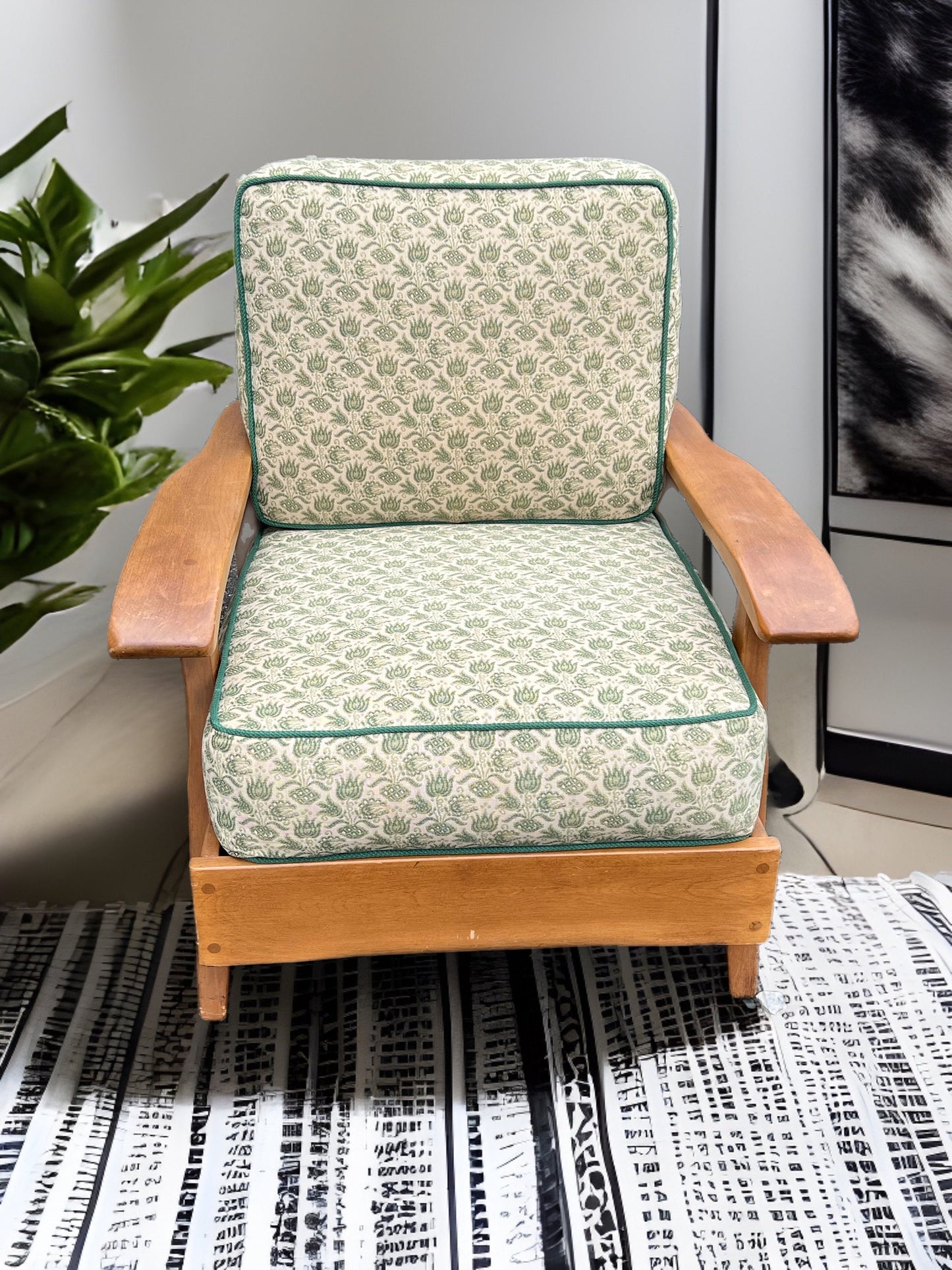 Cushman Colonial Creations Londonderry Chair No. 5385 Mid Century Cream Upholstered Paddle Arm Chair Lover Antiques and Vintage