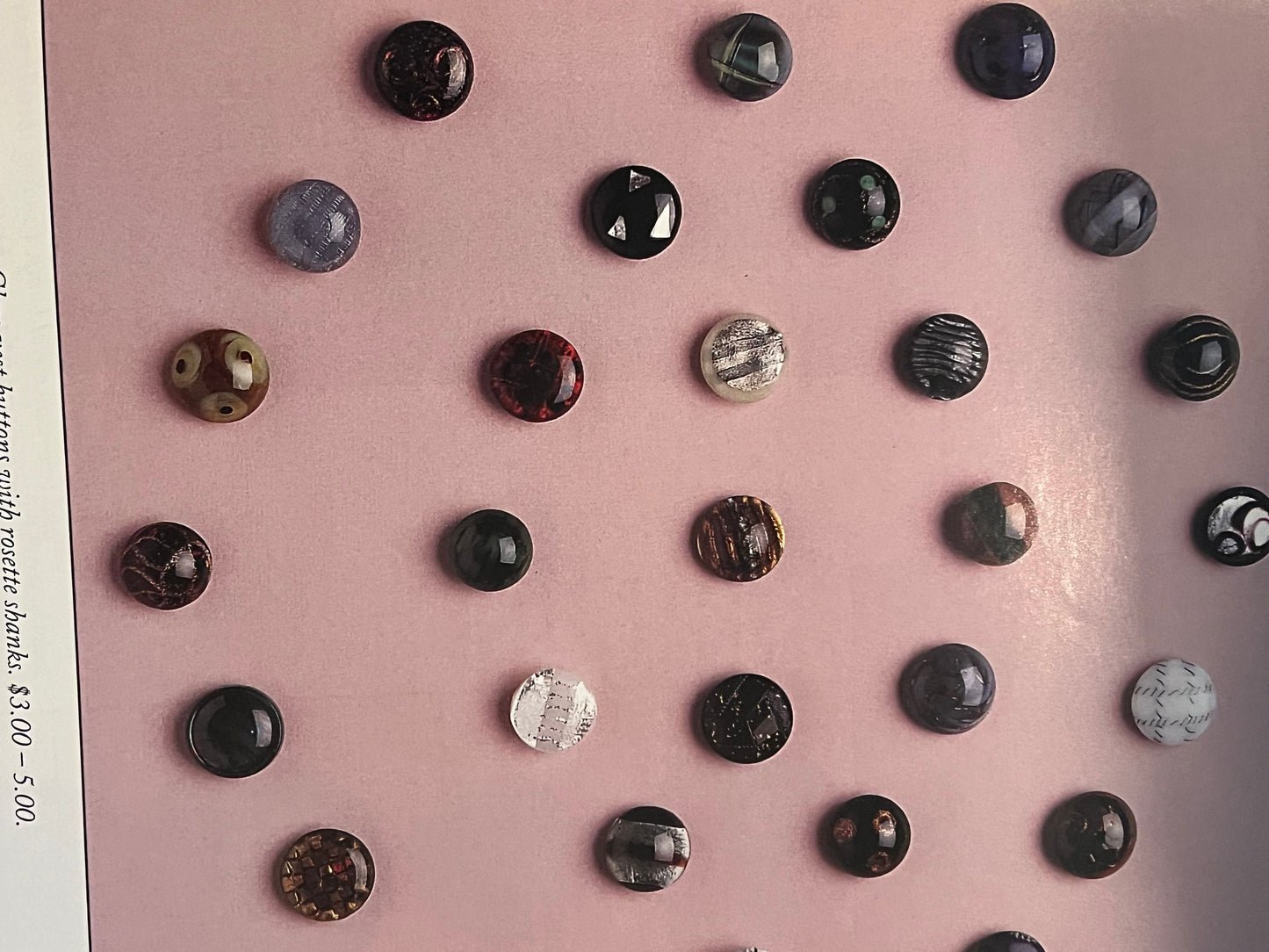 Antique & Collectible Buttons Identification and Values Book, Buttons Guide Book, by Debra J. Wisniewski, Lover Antiques and Vintage
