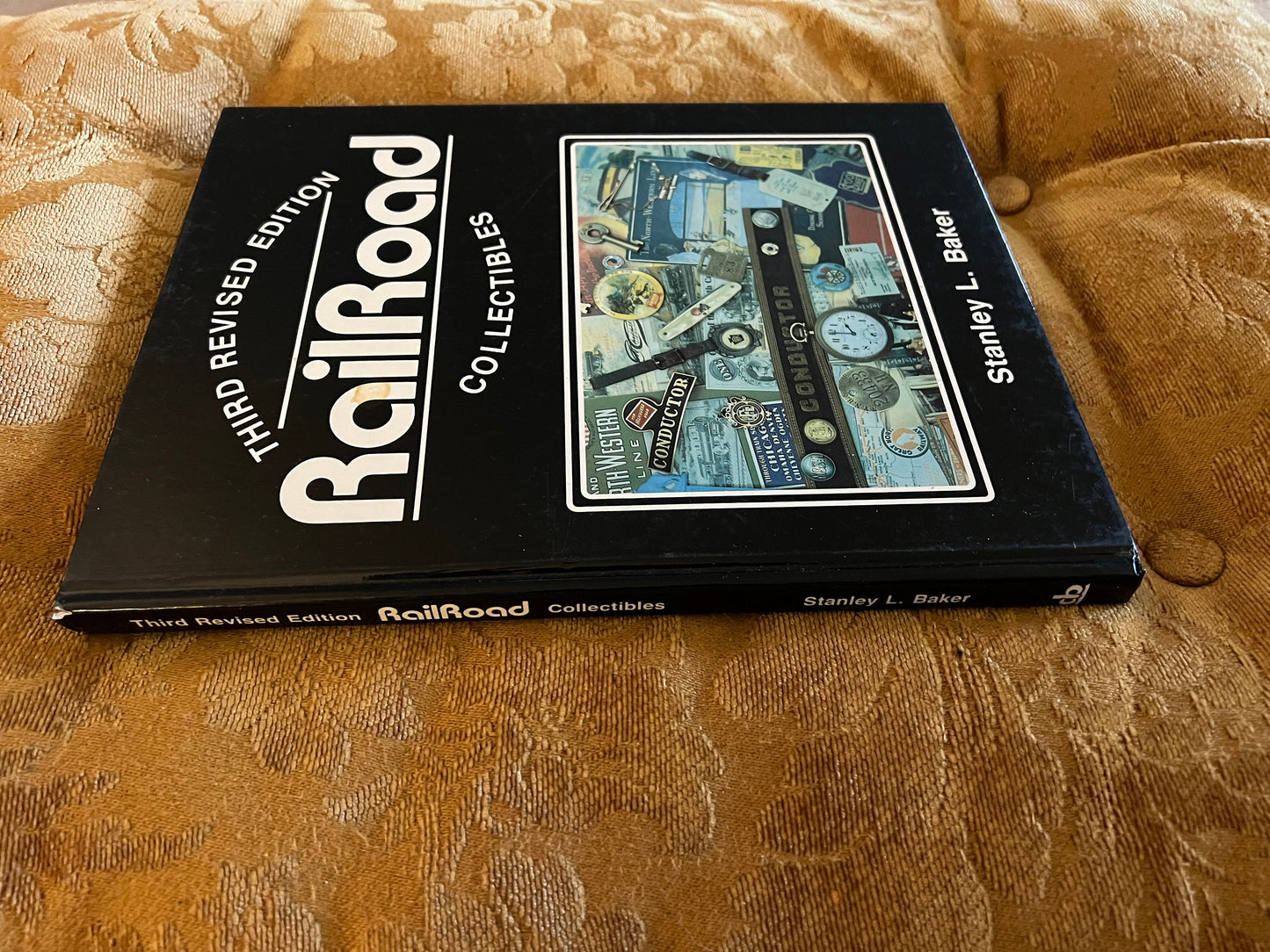 Vintage Railroad Collectibles Book, An Illustrated Value Guide, Railroad Collectible Guide Book, Stanley L. Baker, Lover Antiques